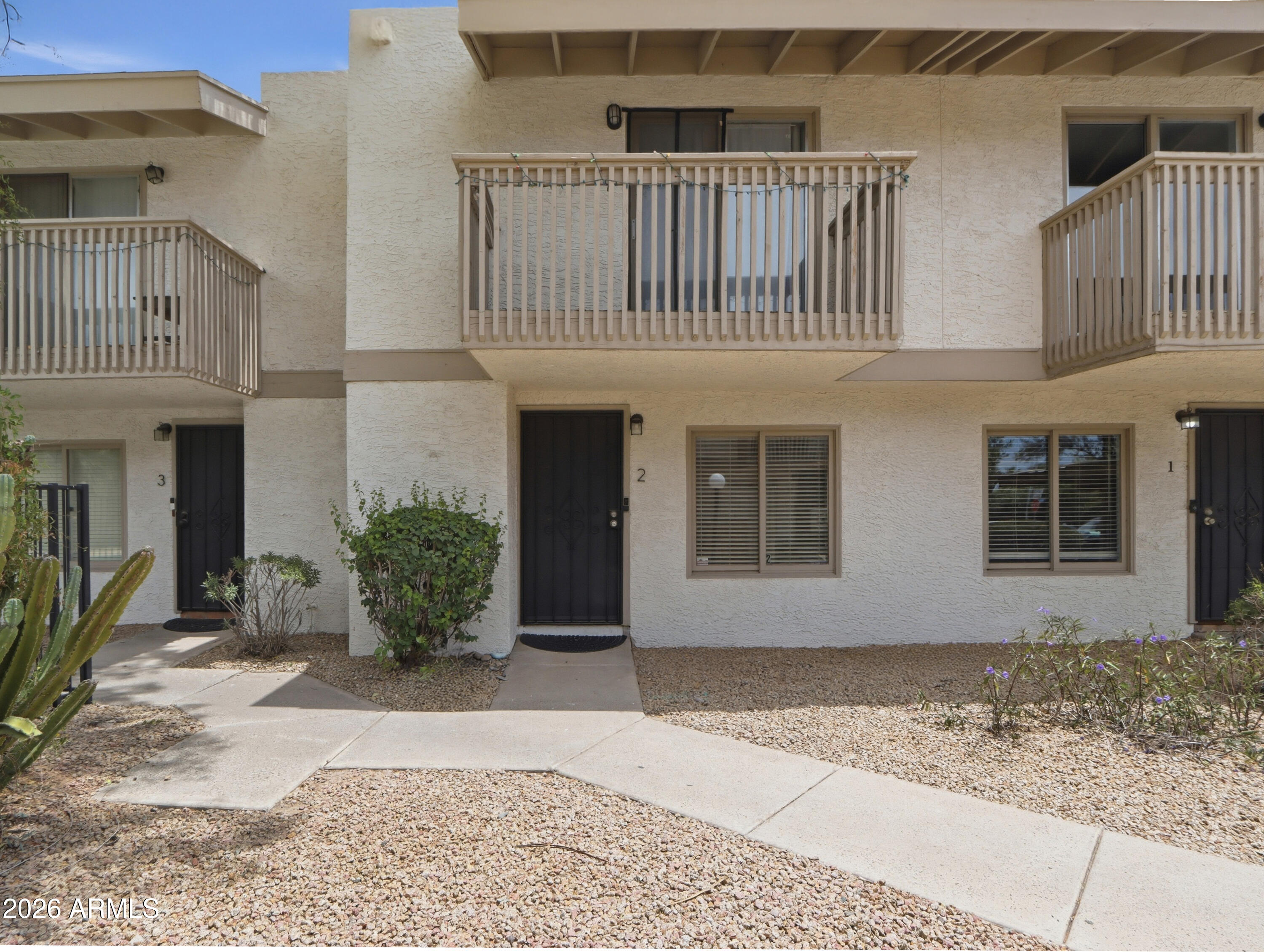 1402 E OSBORN Road 2