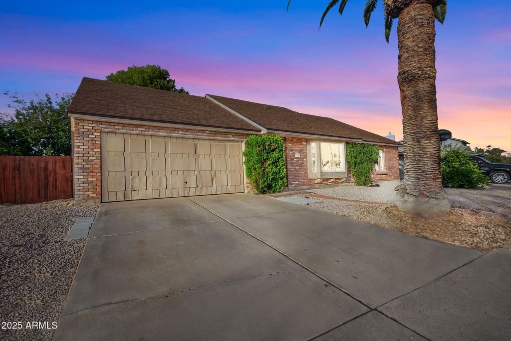 Photo of 1358 W Lobo Avenue, Mesa, AZ 85202 (MLS # 6934590)
