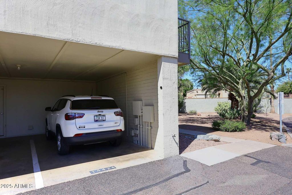 Photo of 14424 N Teakwood Lane #D, Fountain Hills, AZ 85268 (MLS # 6926911)