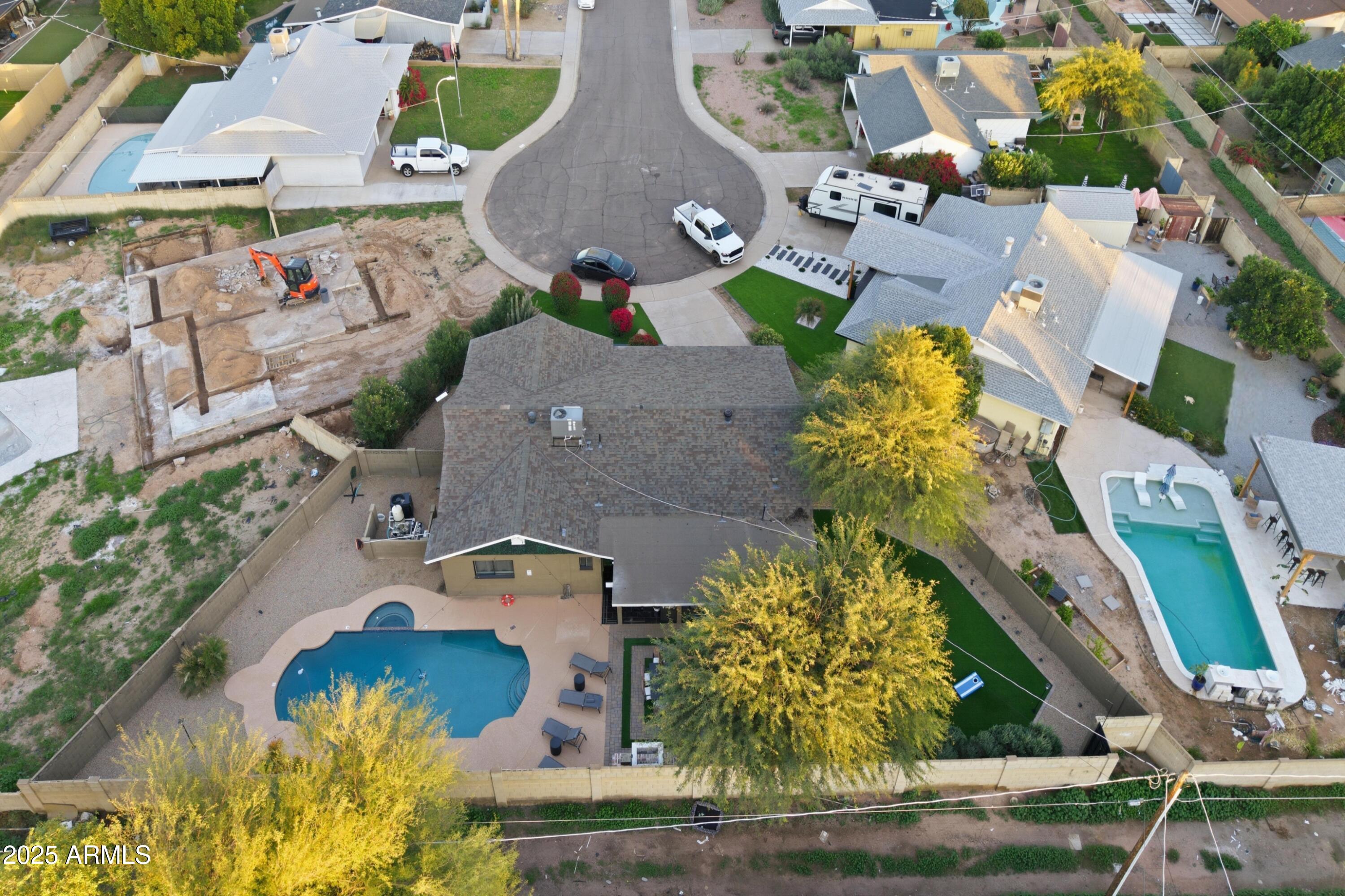 8526 E WHITTON Avenue