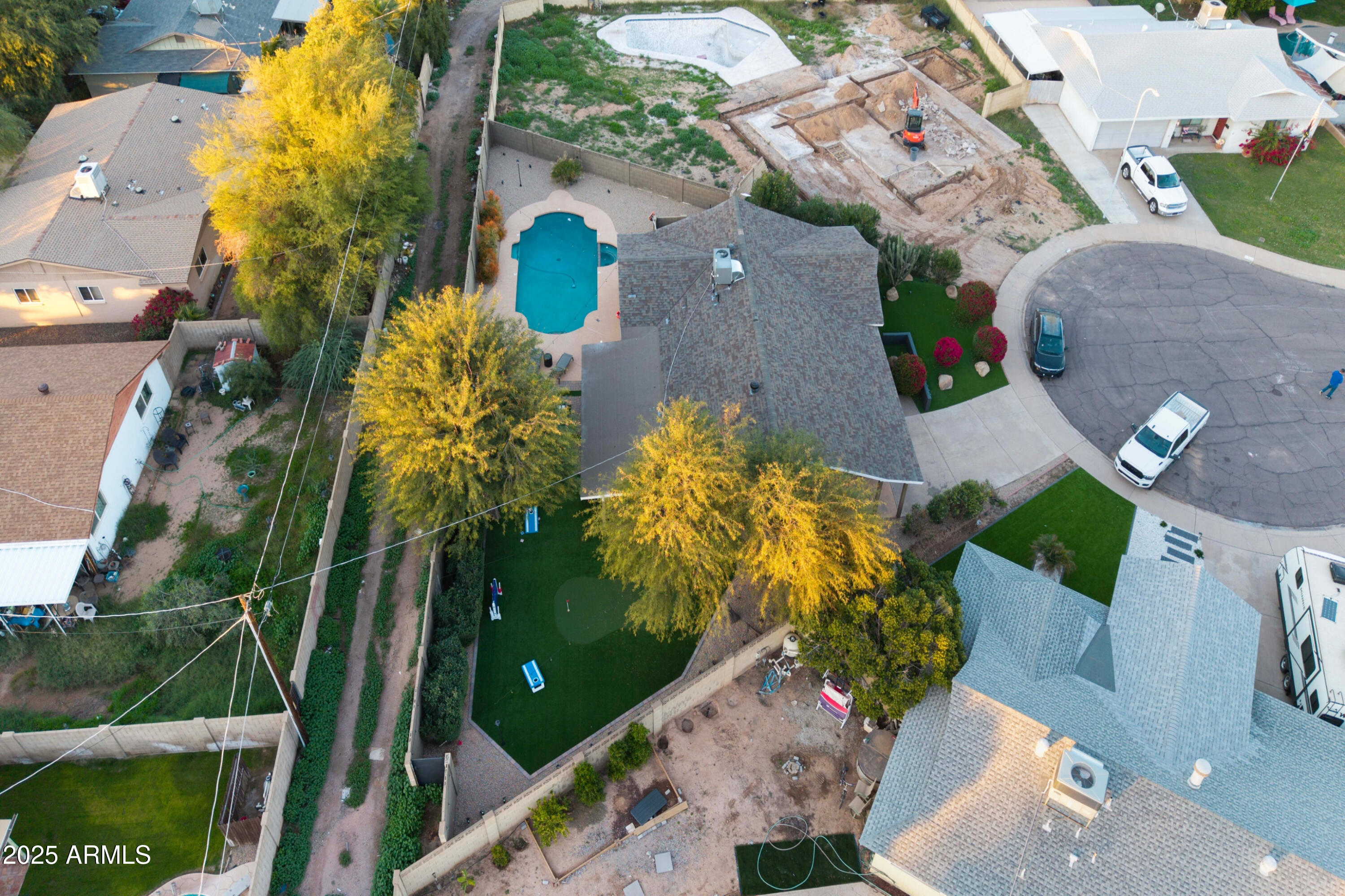 8526 E WHITTON Avenue