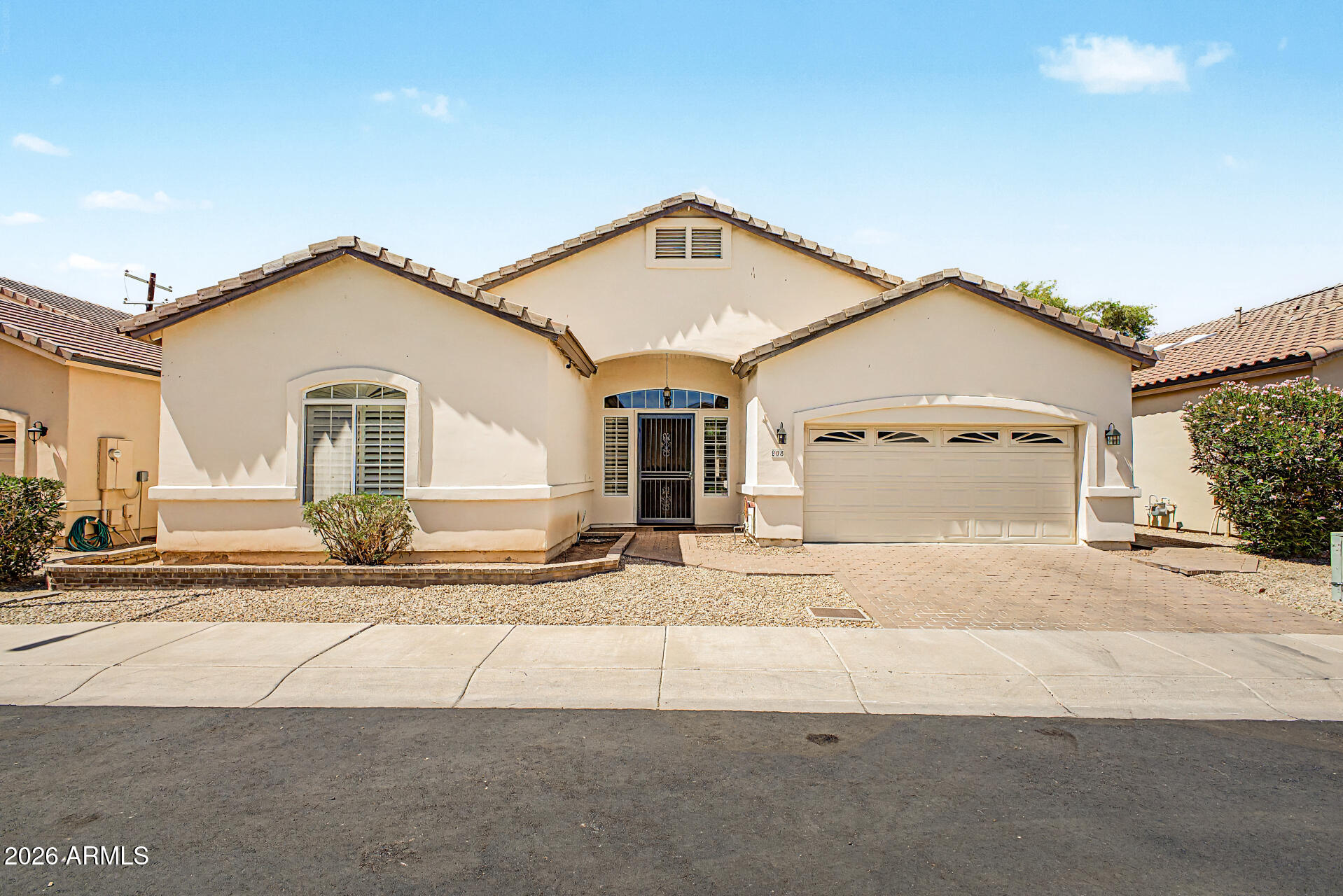808 W CITRUS Way
