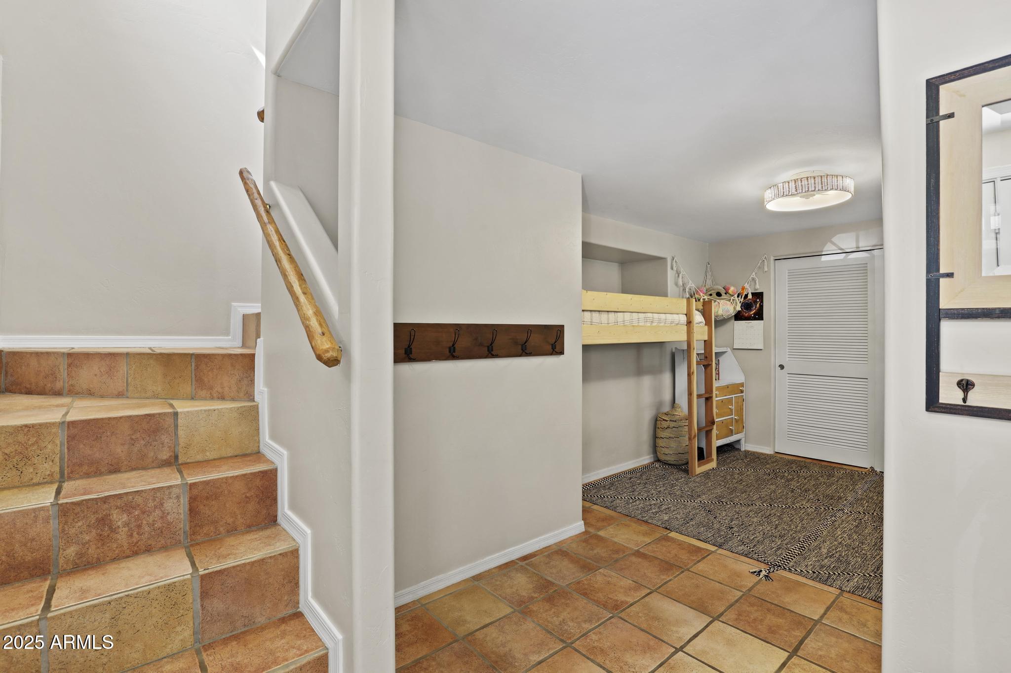 511 N Hemlock Circle