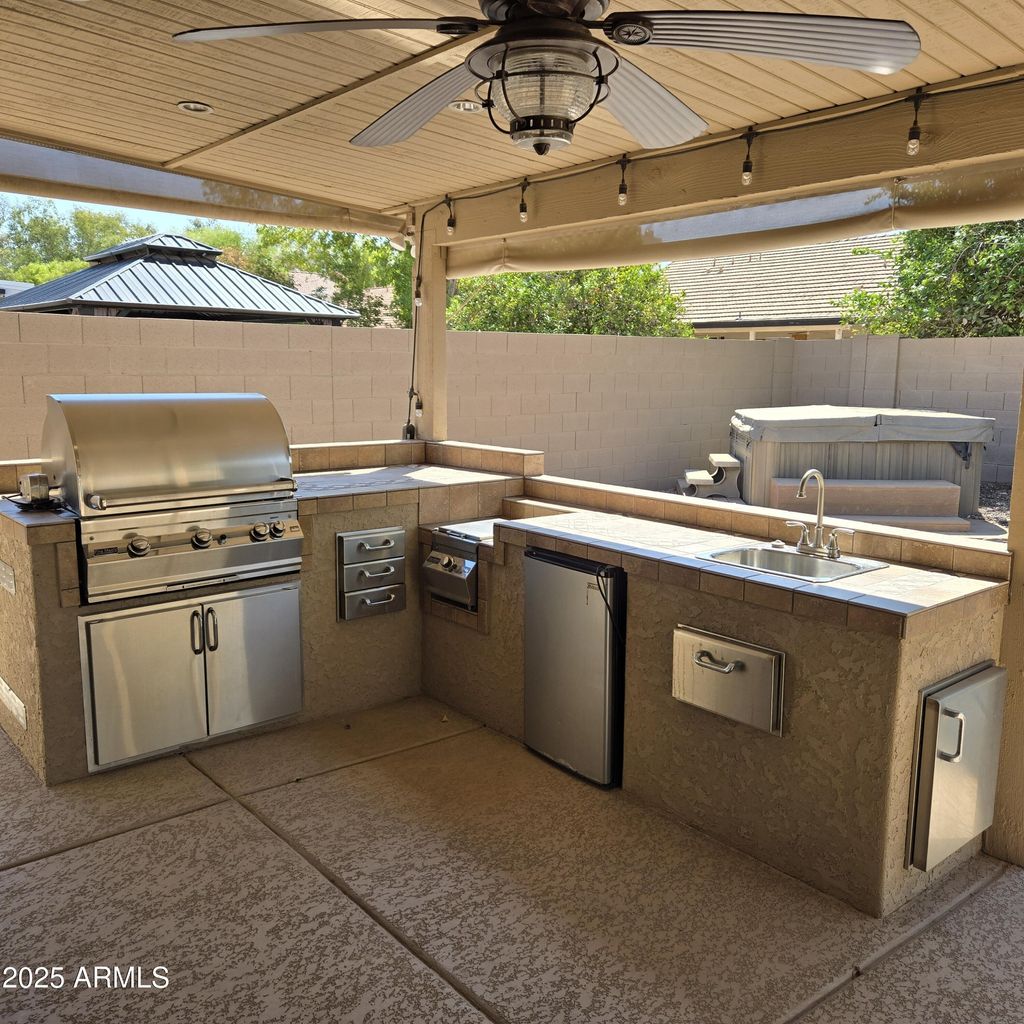 Photo of 813 E San Remo Avenue, Gilbert, AZ 85234 (MLS # 6924913)