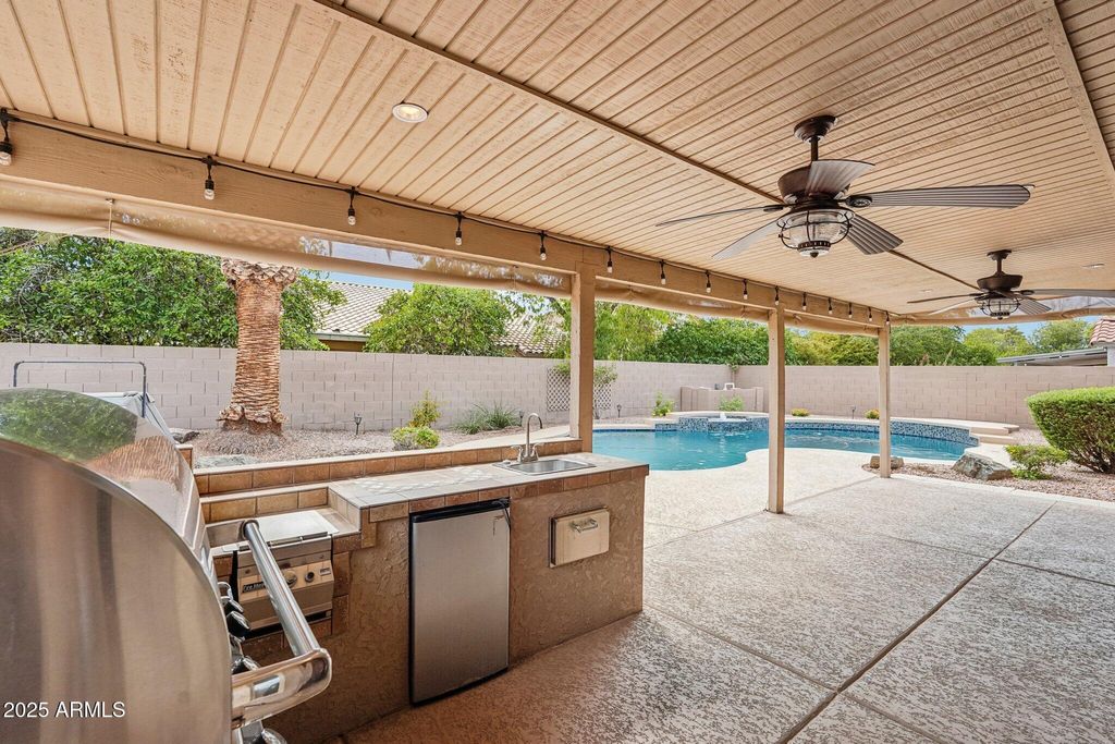 Photo of 813 E San Remo Avenue, Gilbert, AZ 85234 (MLS # 6924913)