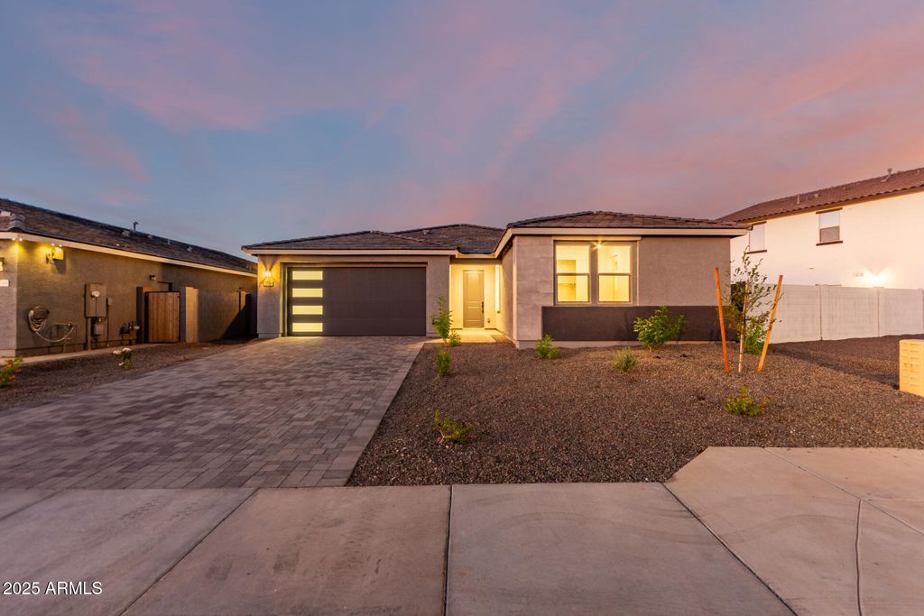 Photo of 7736 W Coyote Drive, Peoria, AZ 85383 (MLS # 6928783)
