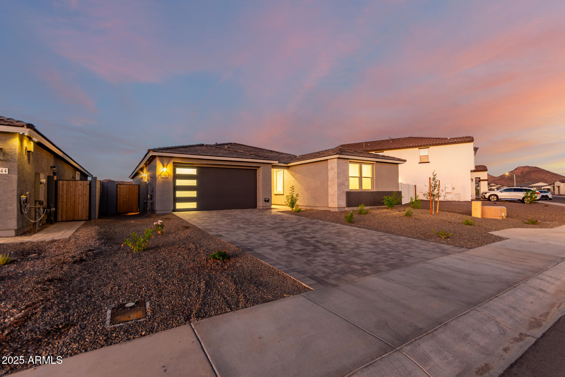 7736 W COYOTE Drive