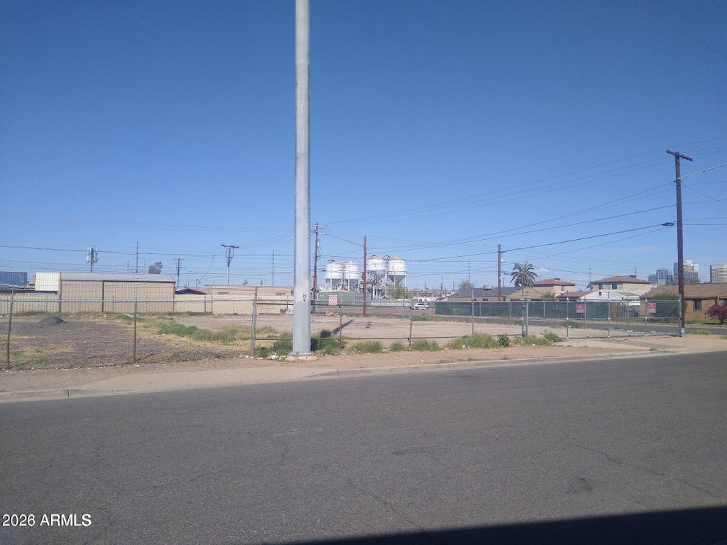 Photo of 1601 W Grant Street #2, Phoenix, AZ 85007 (MLS # 7073922)