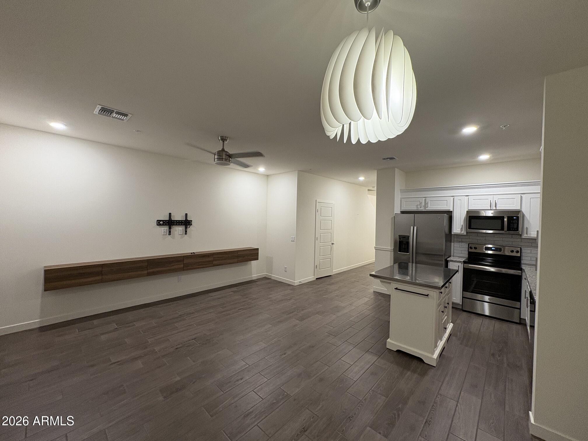2264 W LAURIE Lane