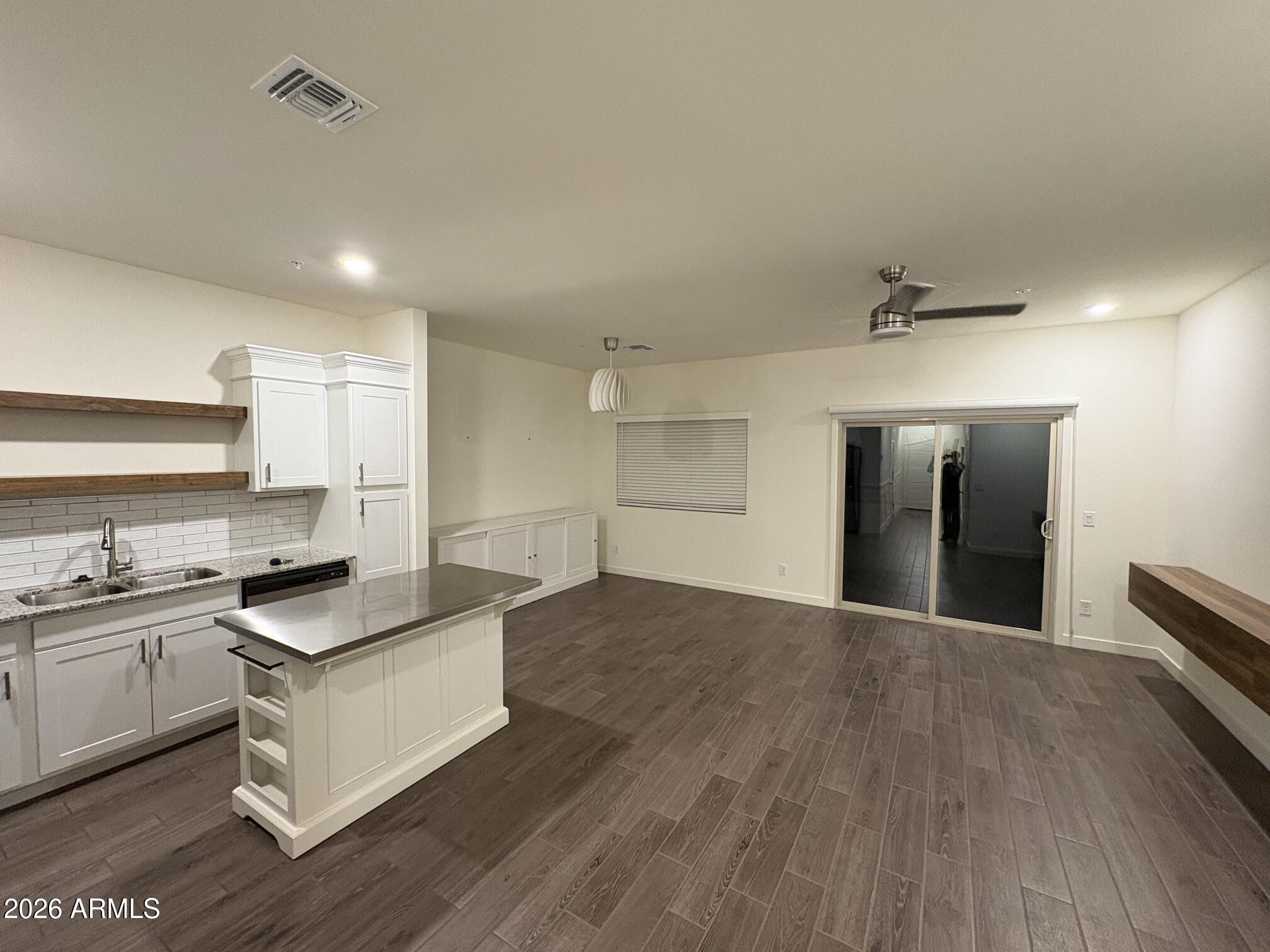 2264 W LAURIE Lane
