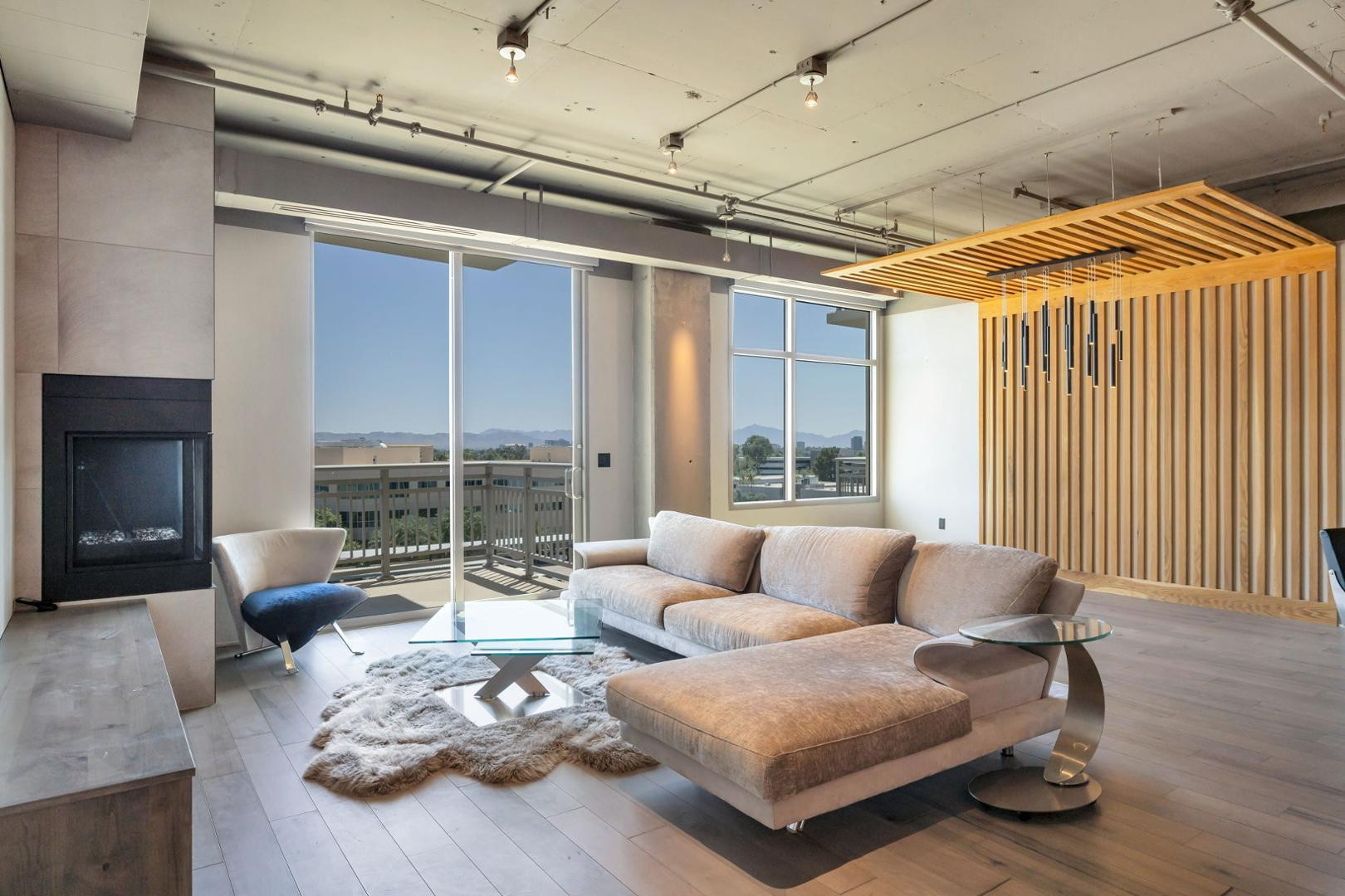 2211 E Camelback Road Unit 605