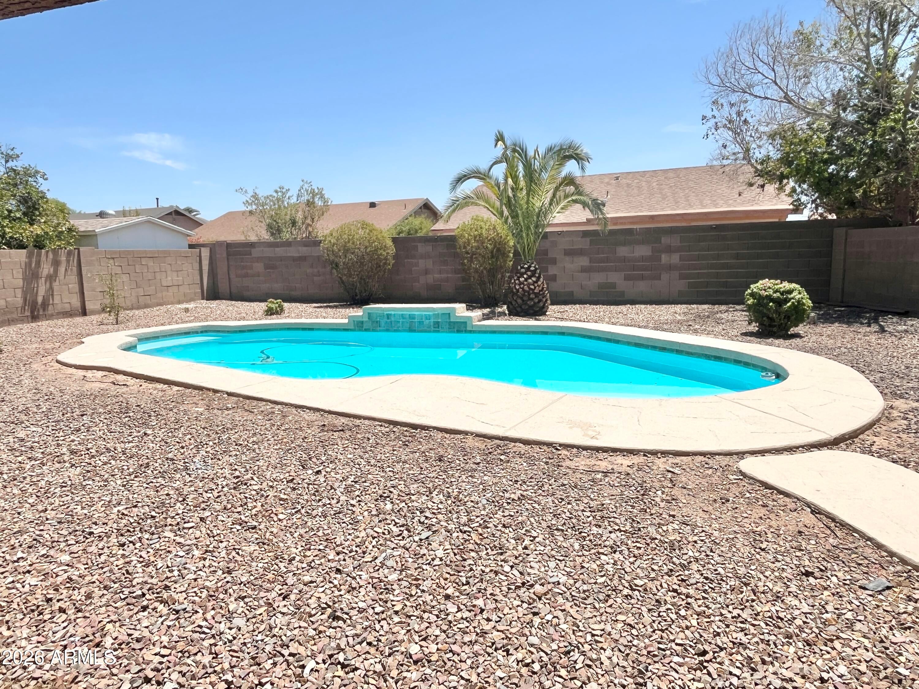 8565 W DENTON Lane