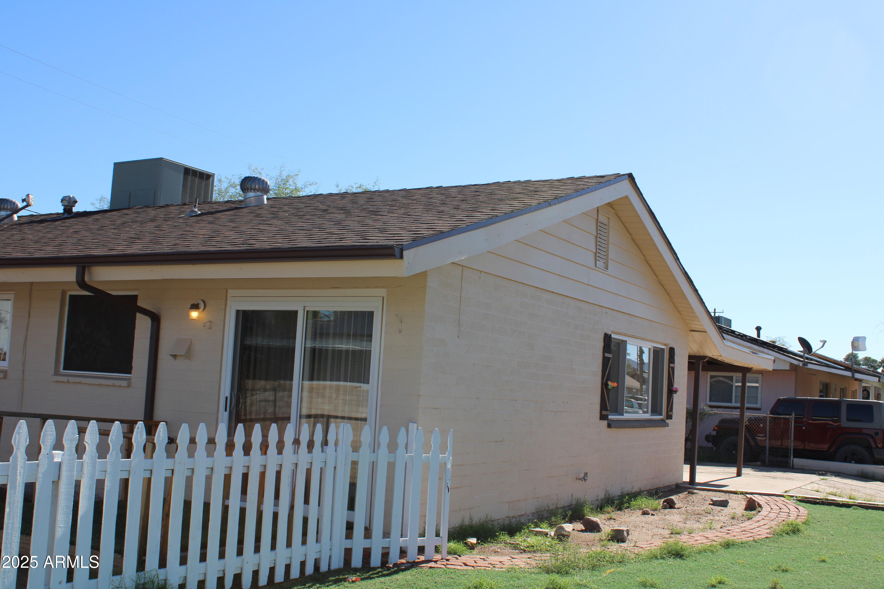 336 W Greenwich Road