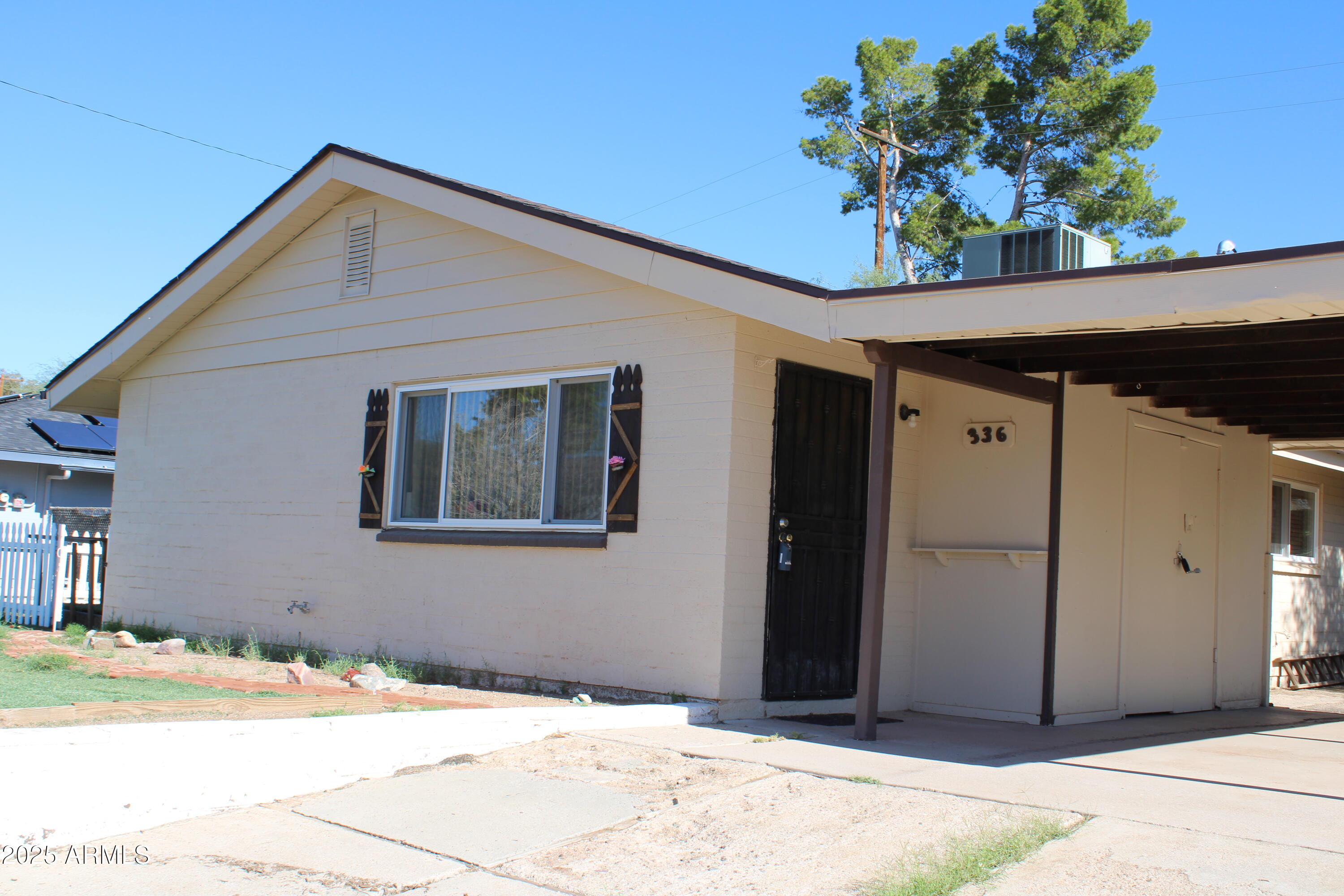 336 W Greenwich Road