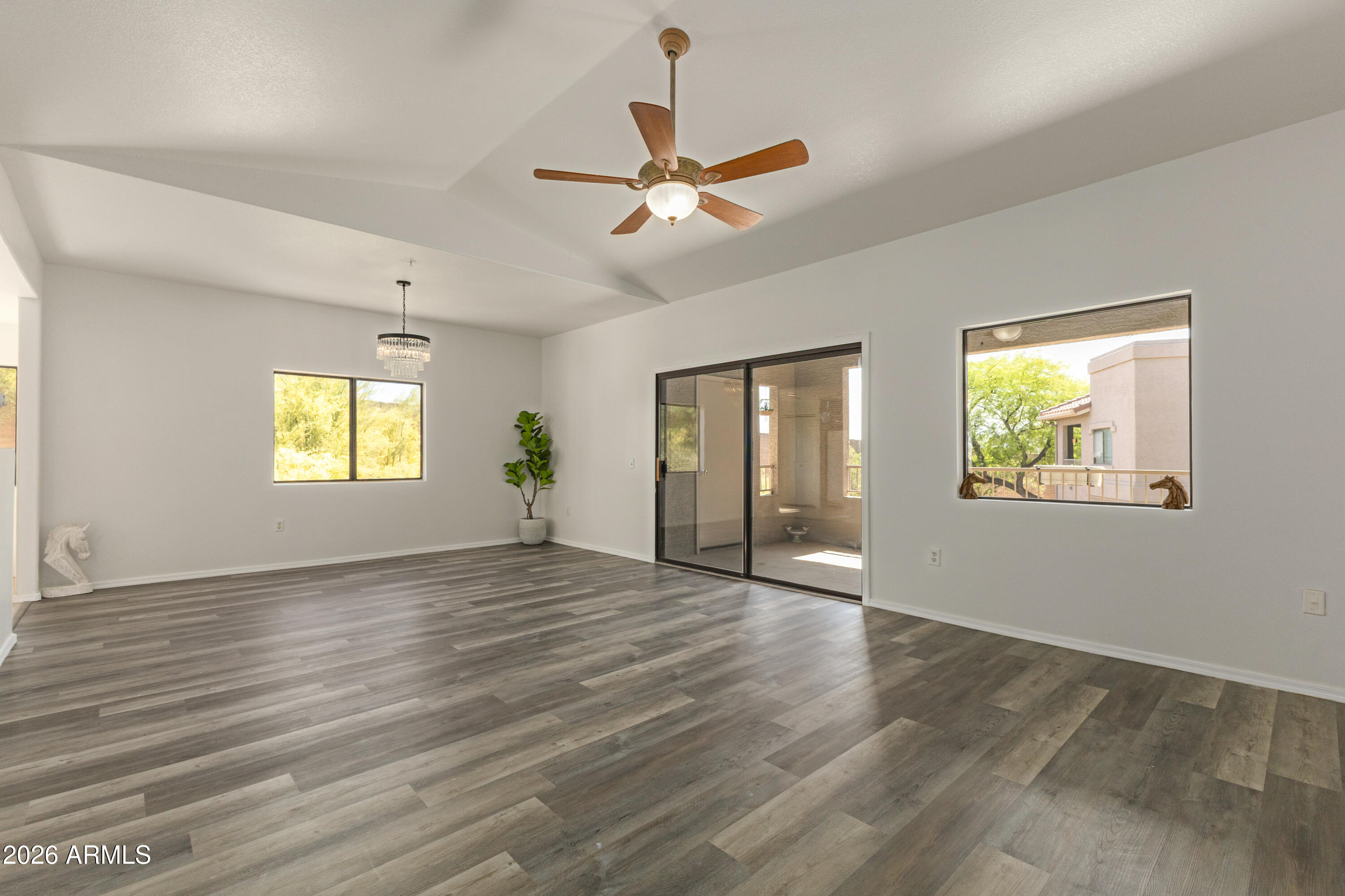 15225 N 100TH Street 2210