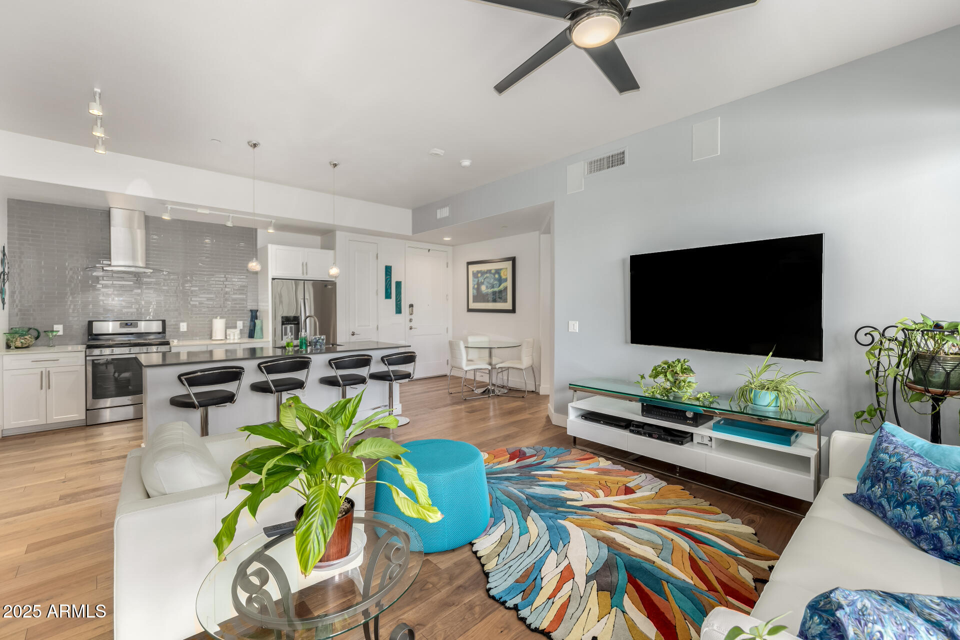 3131 N CENTRAL Avenue 6010
