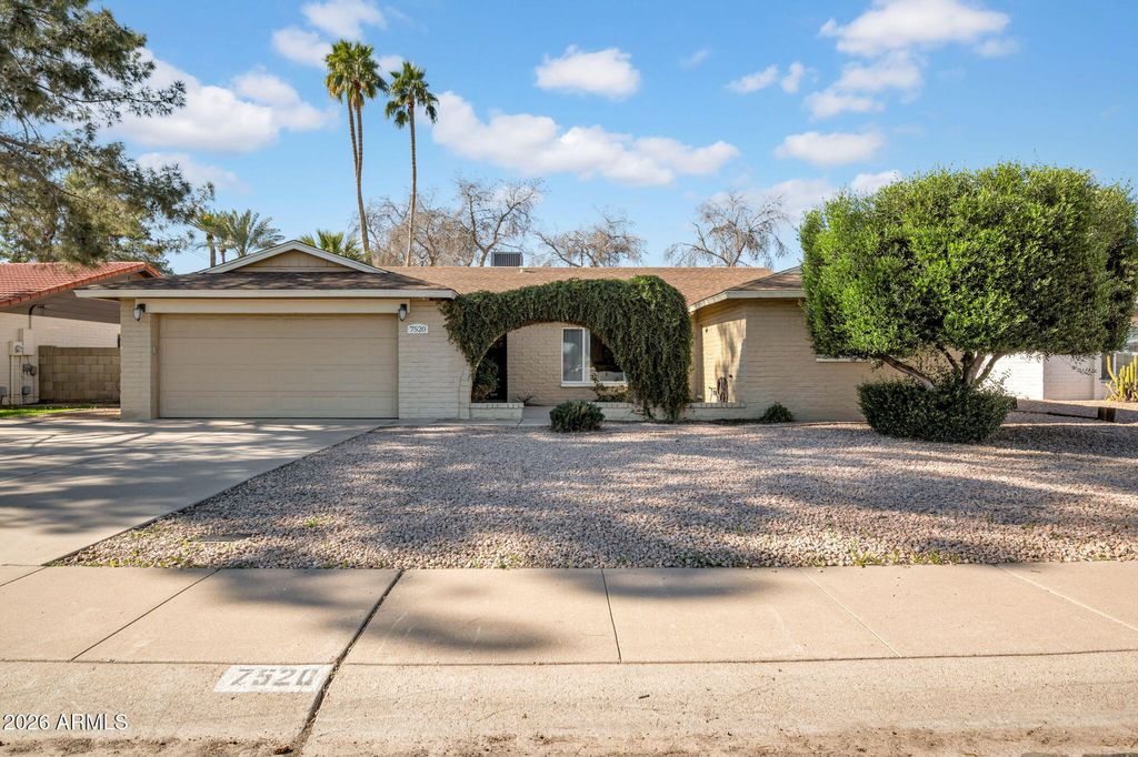 Photo of 7520 S Forest Avenue, Tempe, AZ 85283 (MLS # 6971295)