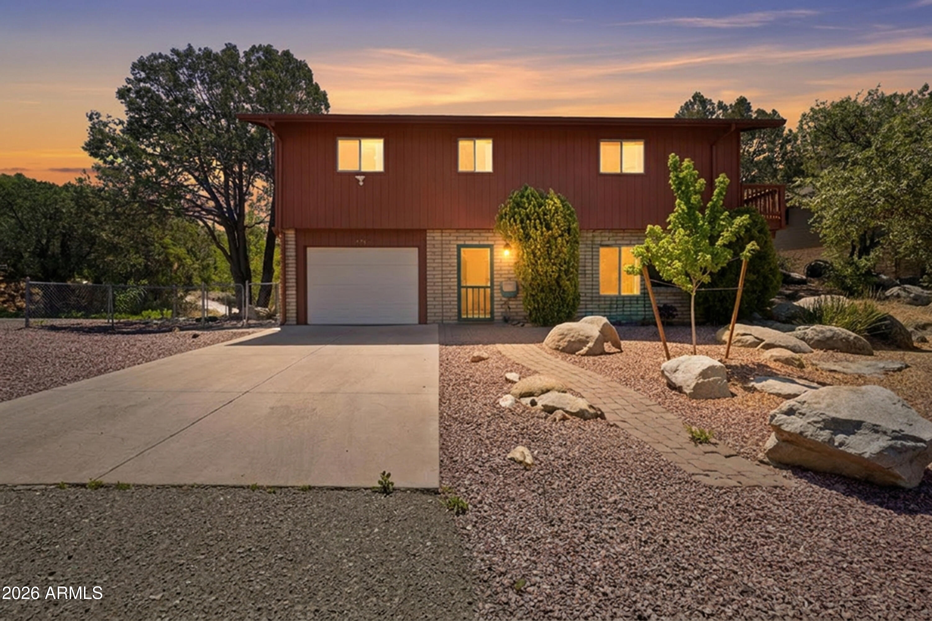 1775 N Grand View Road