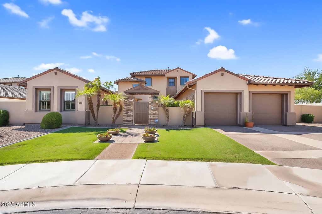 Photo of 246 N Aleppo Court, Litchfield Park, AZ 85340 (MLS # 6926524)