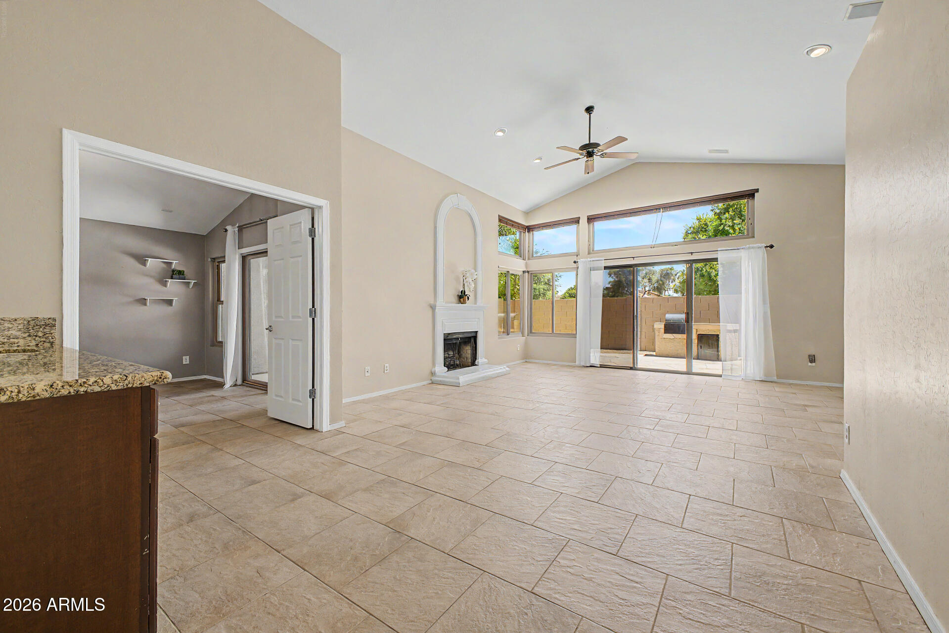 9143 S GRANDVIEW Drive