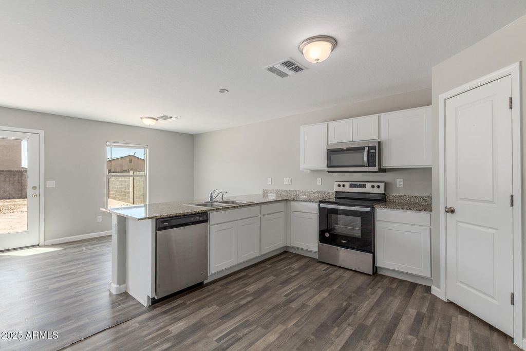 Photo of 255 W Dewey Avenue, Coolidge, AZ 85128 (MLS # 6863403)