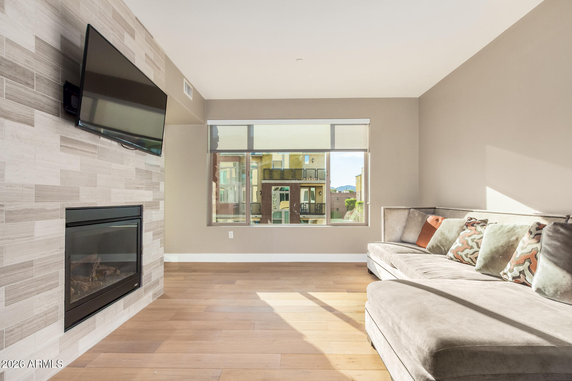 4803 N Woodmere Fairway -- 2005