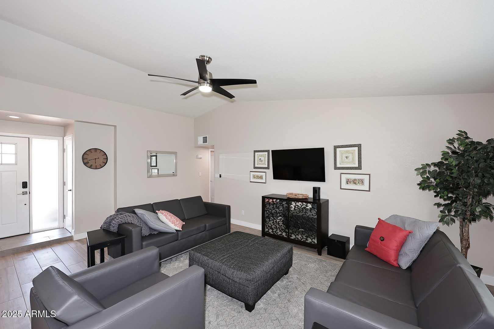 325 W SAN ANGELO Street