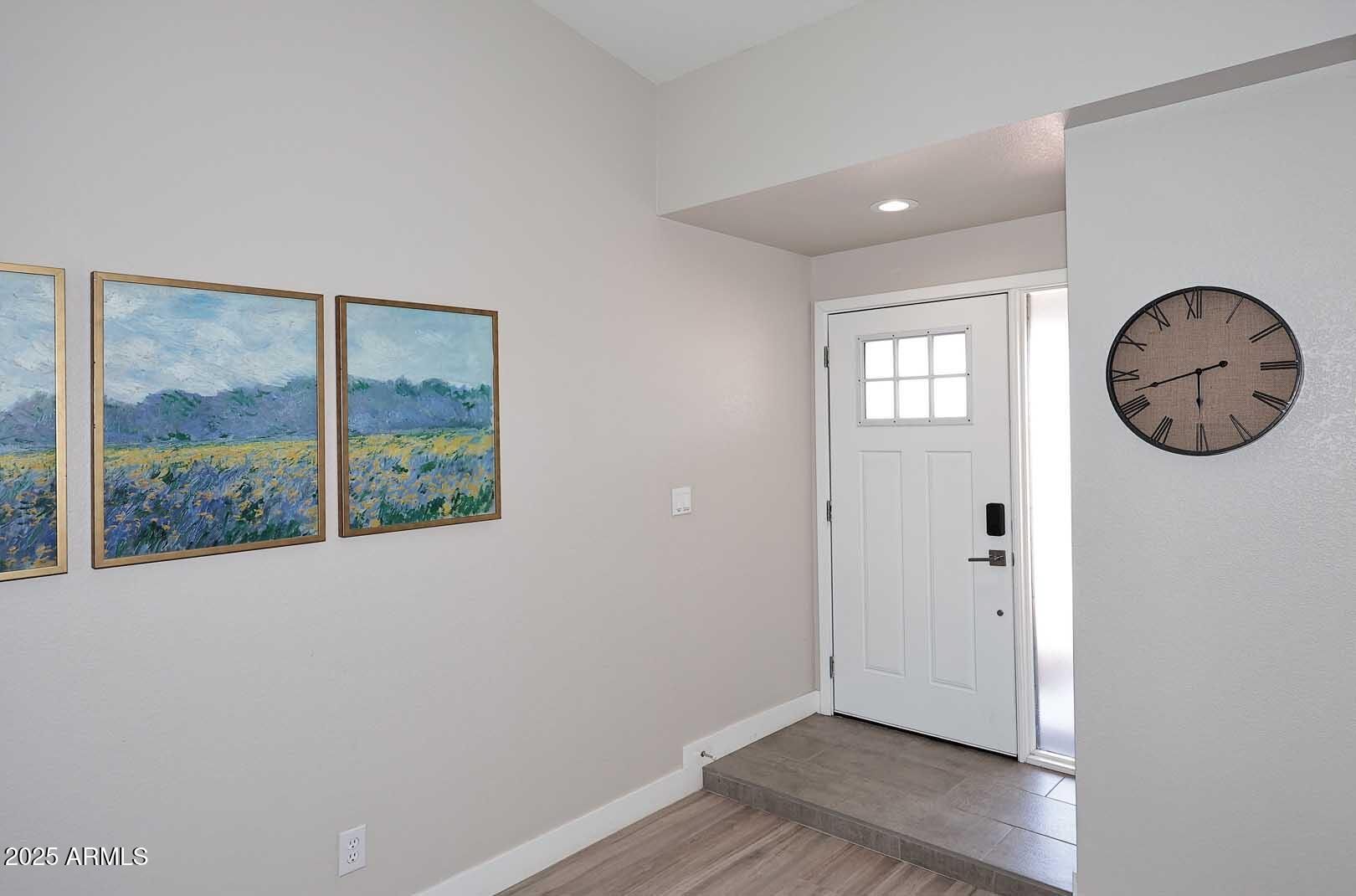 325 W SAN ANGELO Street