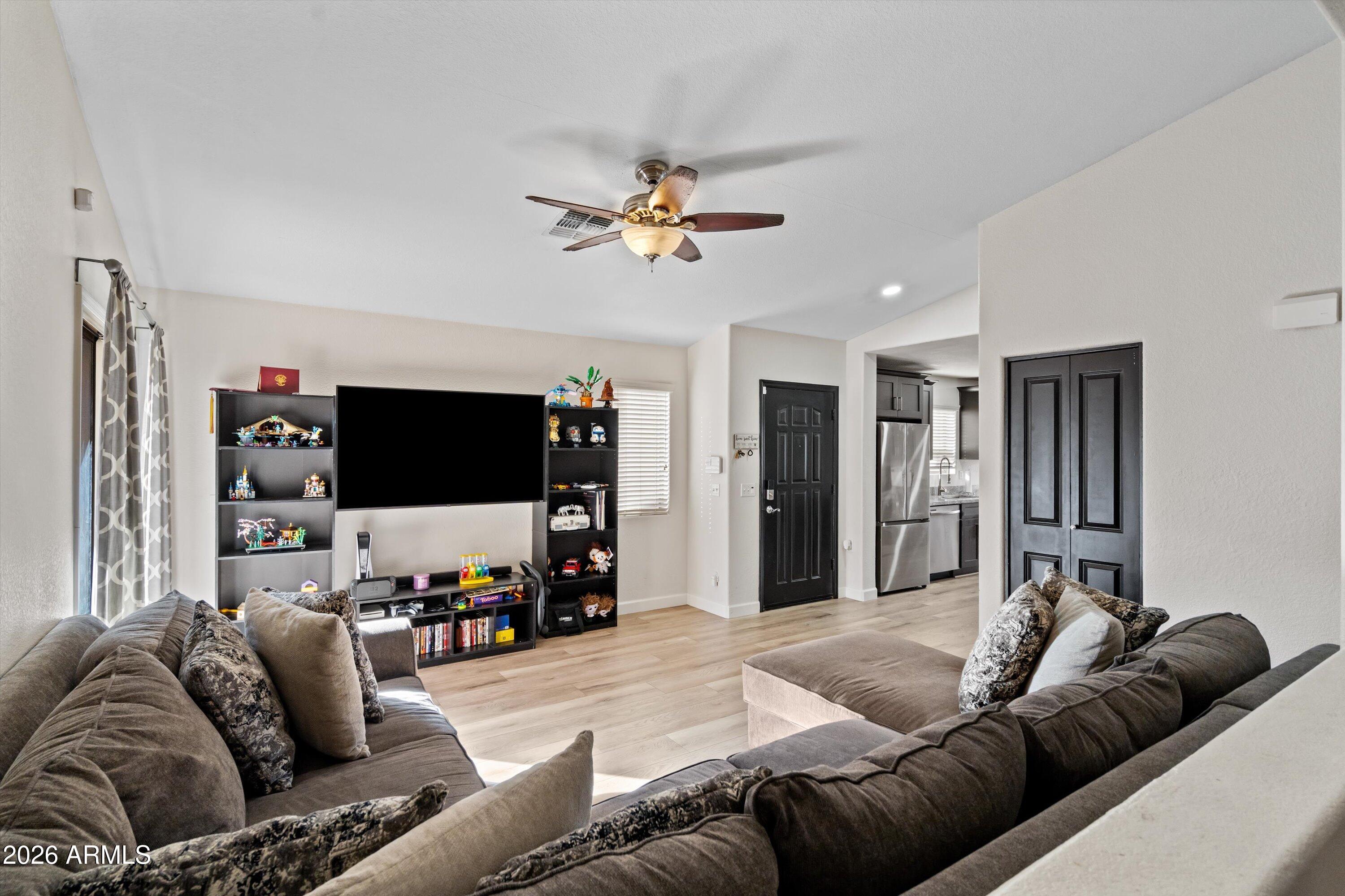 Properties 4 42383 W HILLMAN Drive