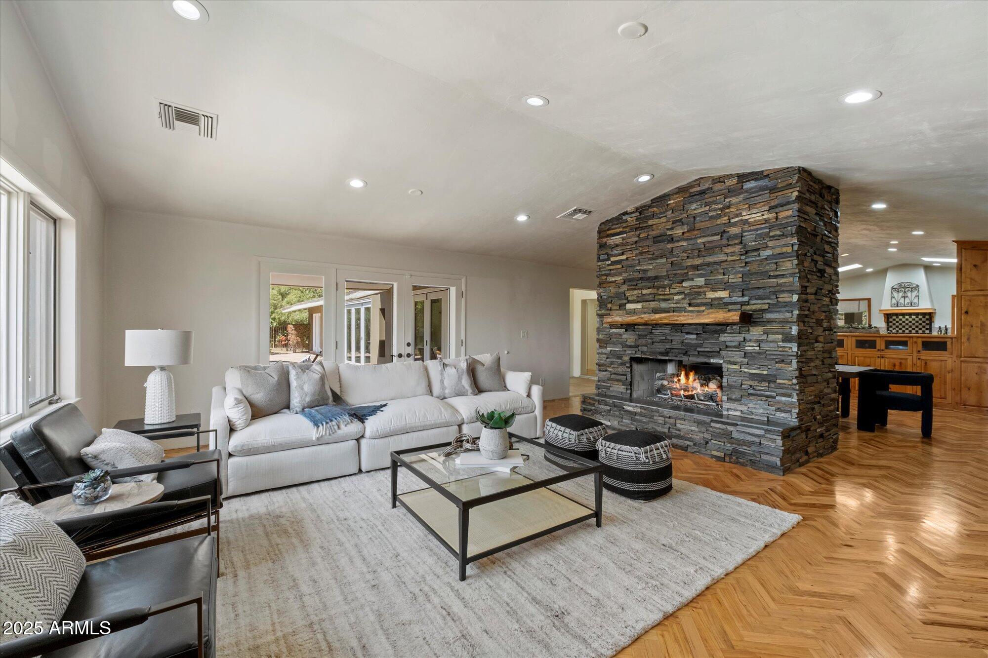 4531 E QUARTZ MOUNTAIN Road