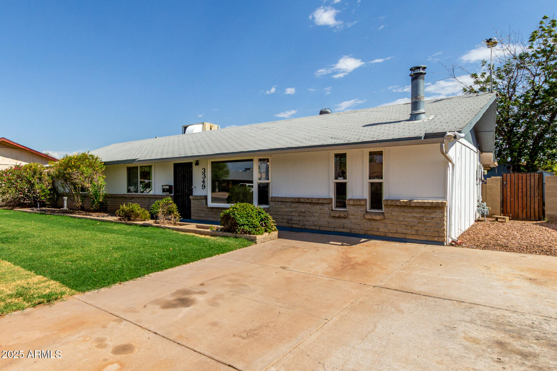 3349 W Surrey Avenue