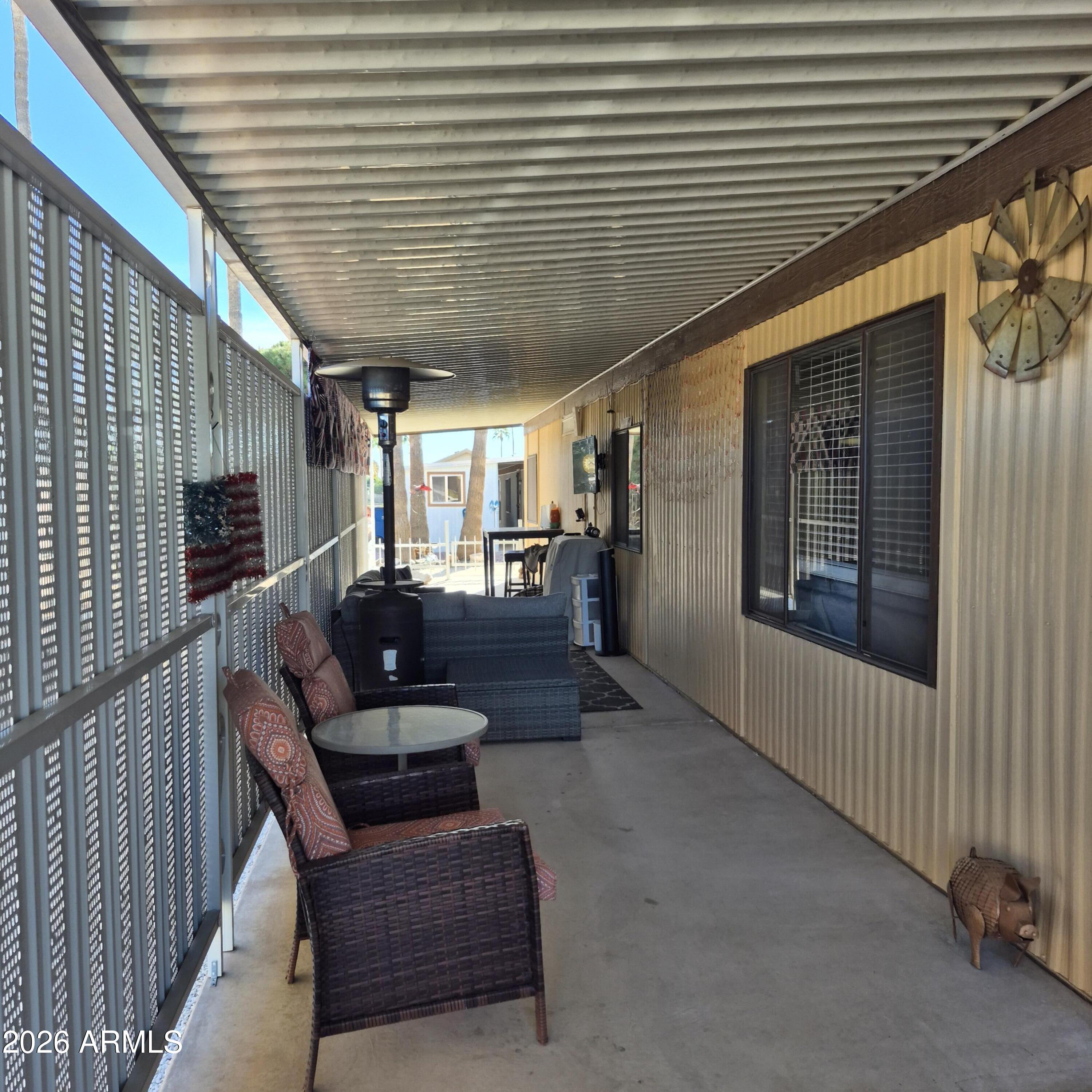 Holiday Palms - Residential