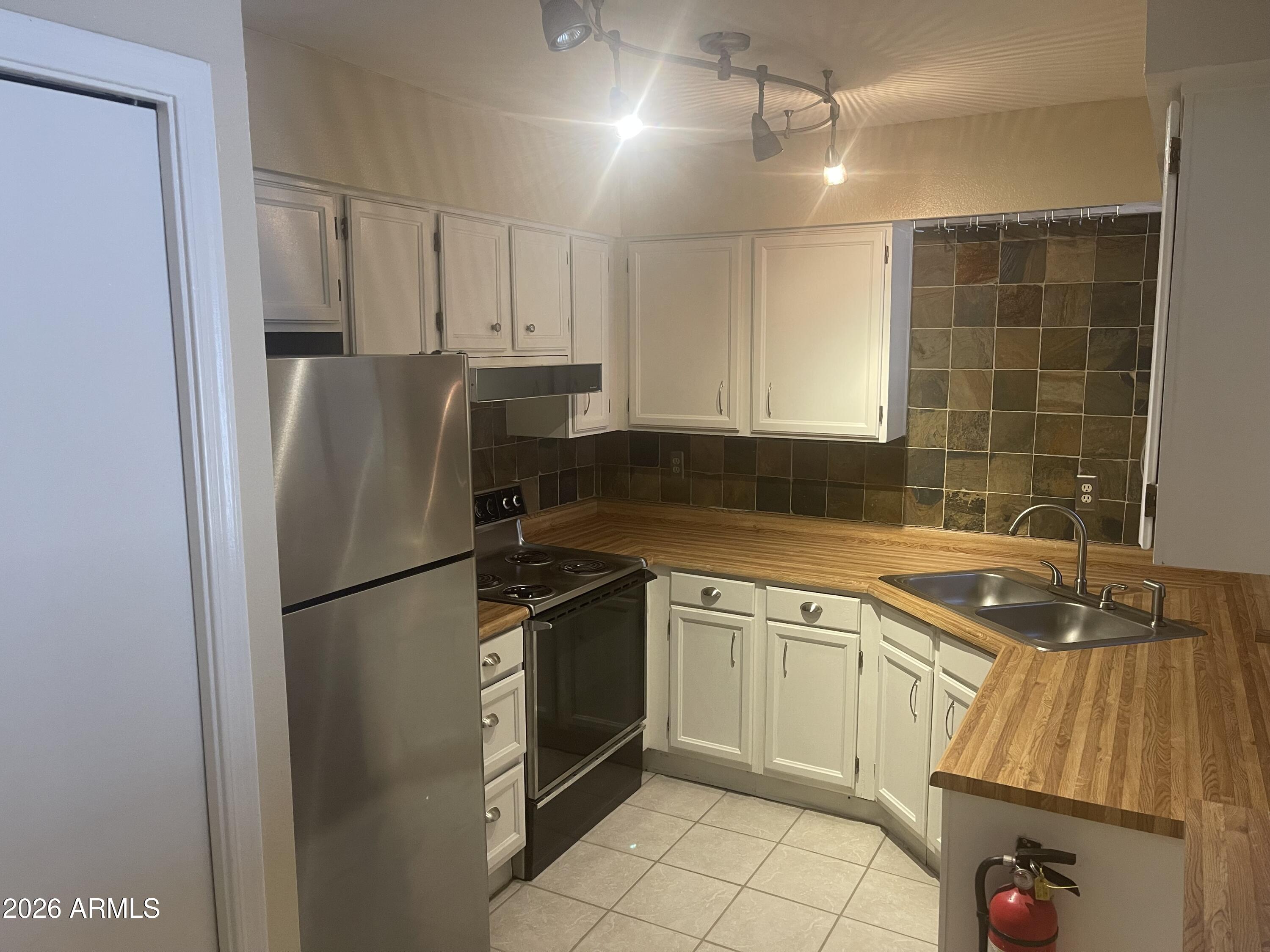 533 W GUADALUPE Road 1066