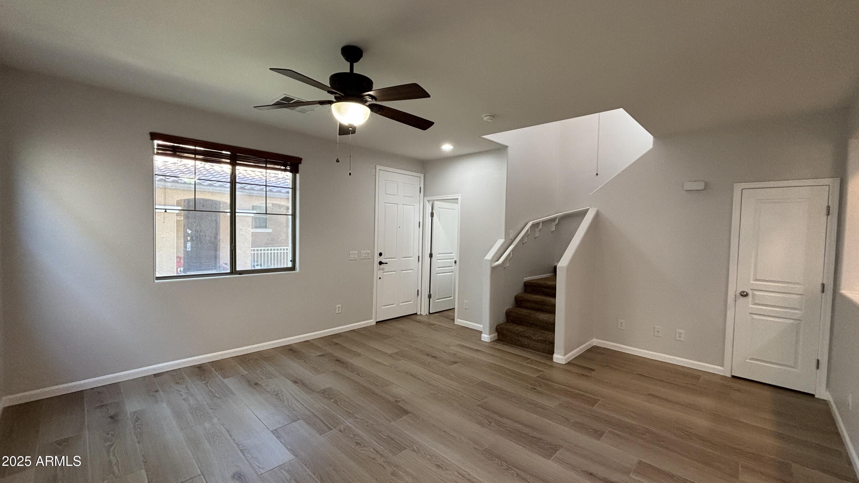 3805 E SANTA FE Lane