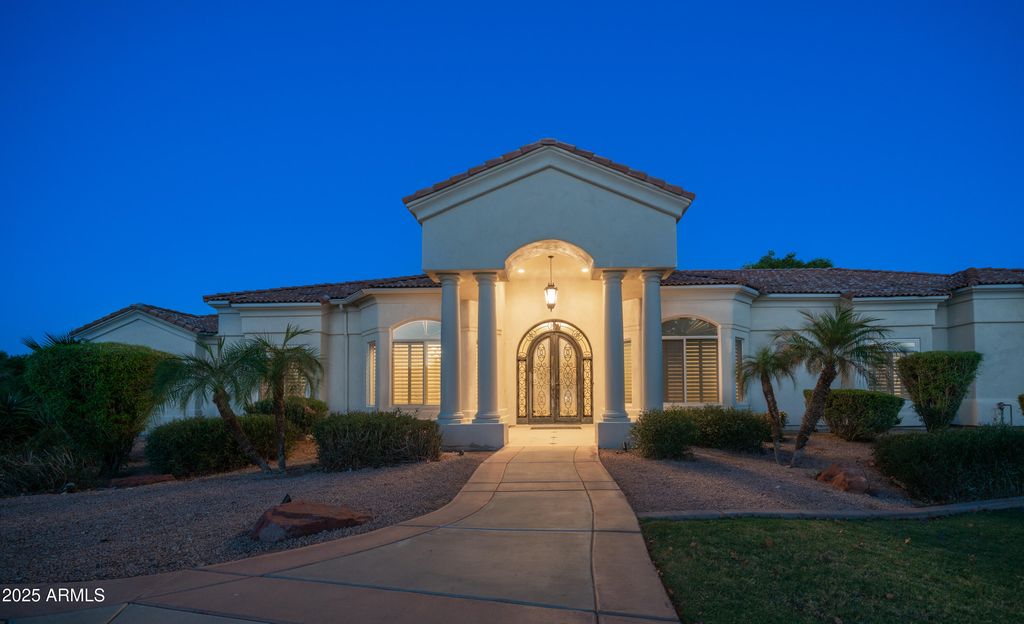 Photo of 9315 S Rita Lane, Tempe, AZ 85284 (MLS # 6927243)
