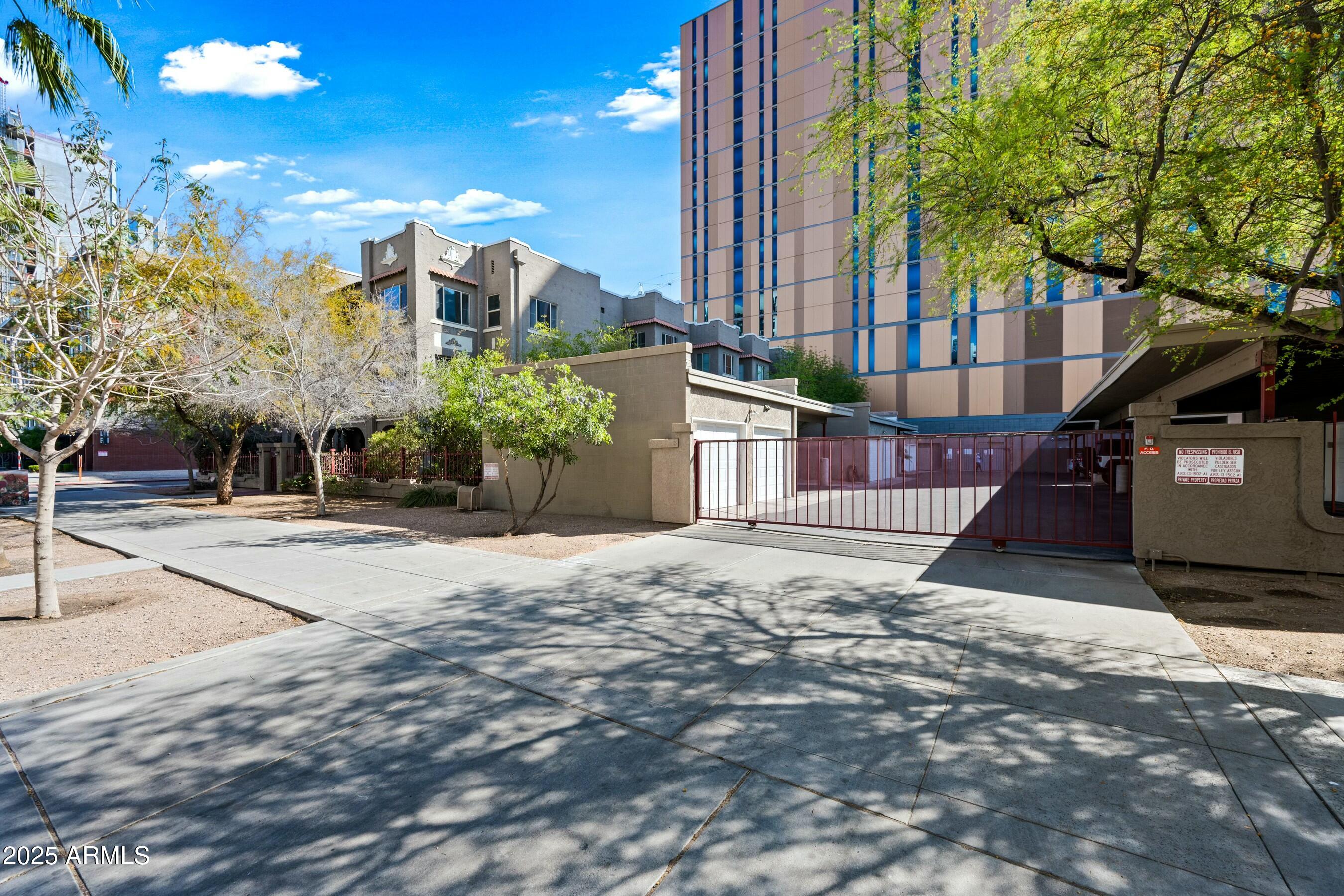 387 N 2ND Avenue 2E