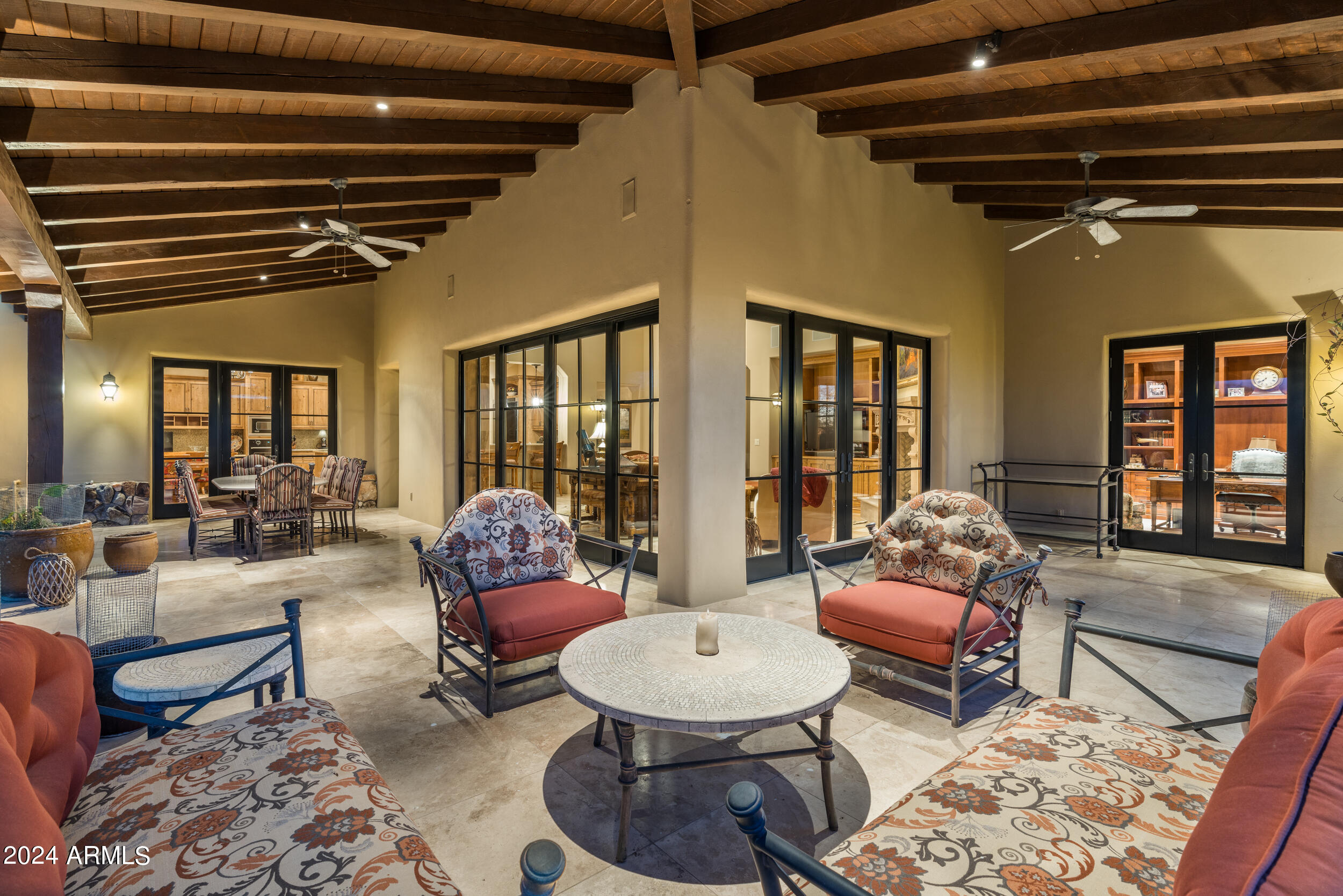 WHISPER ROCK - Residential