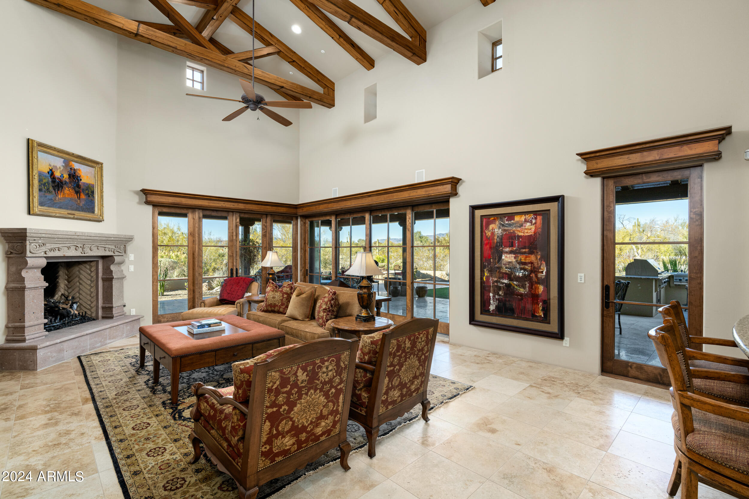 WHISPER ROCK - Residential