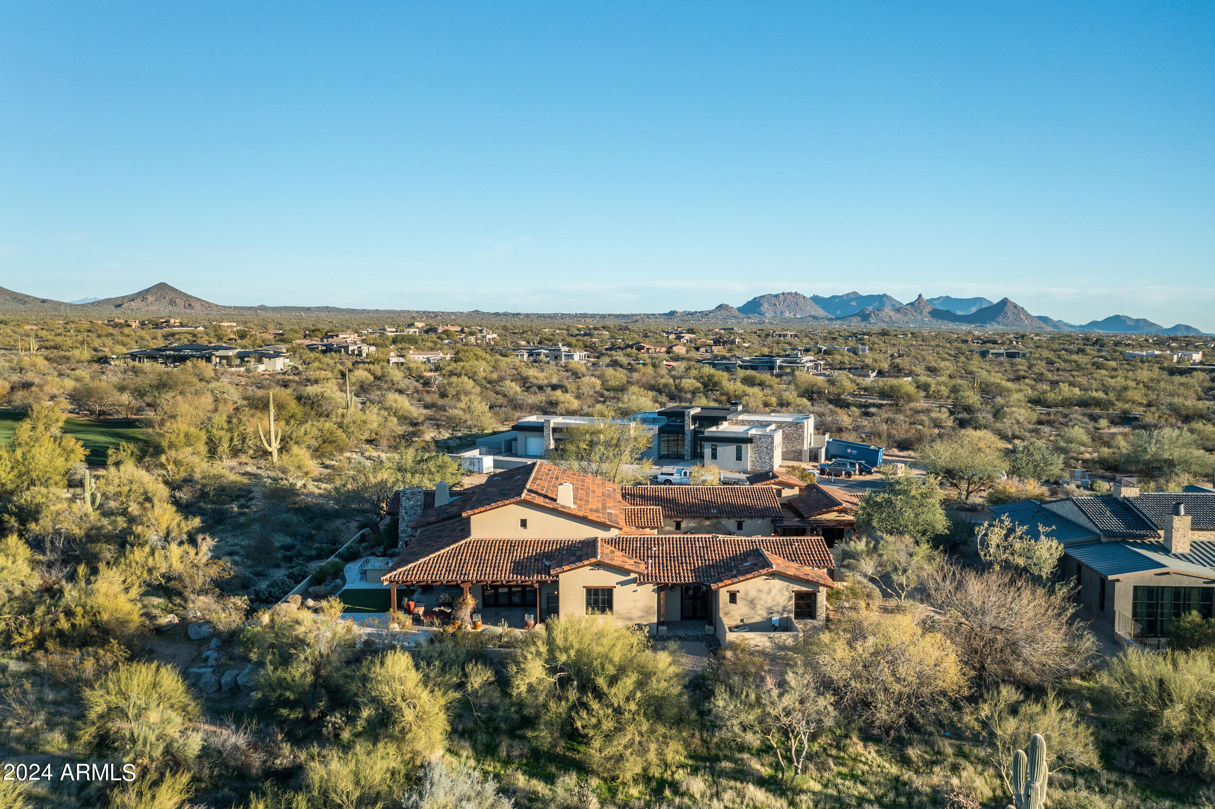 WHISPER ROCK - Residential