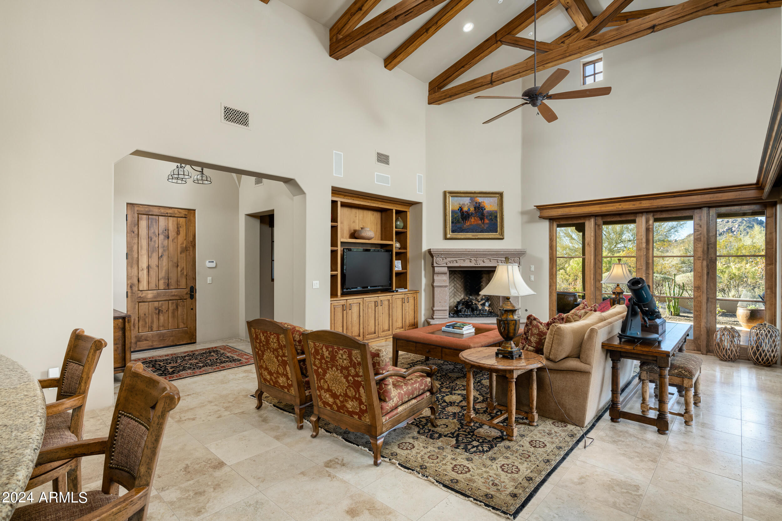 WHISPER ROCK - Residential