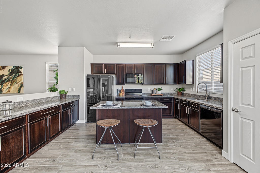 Photo of 8868 W Hollywood Avenue, Peoria, AZ 85345 (MLS # 7083833)