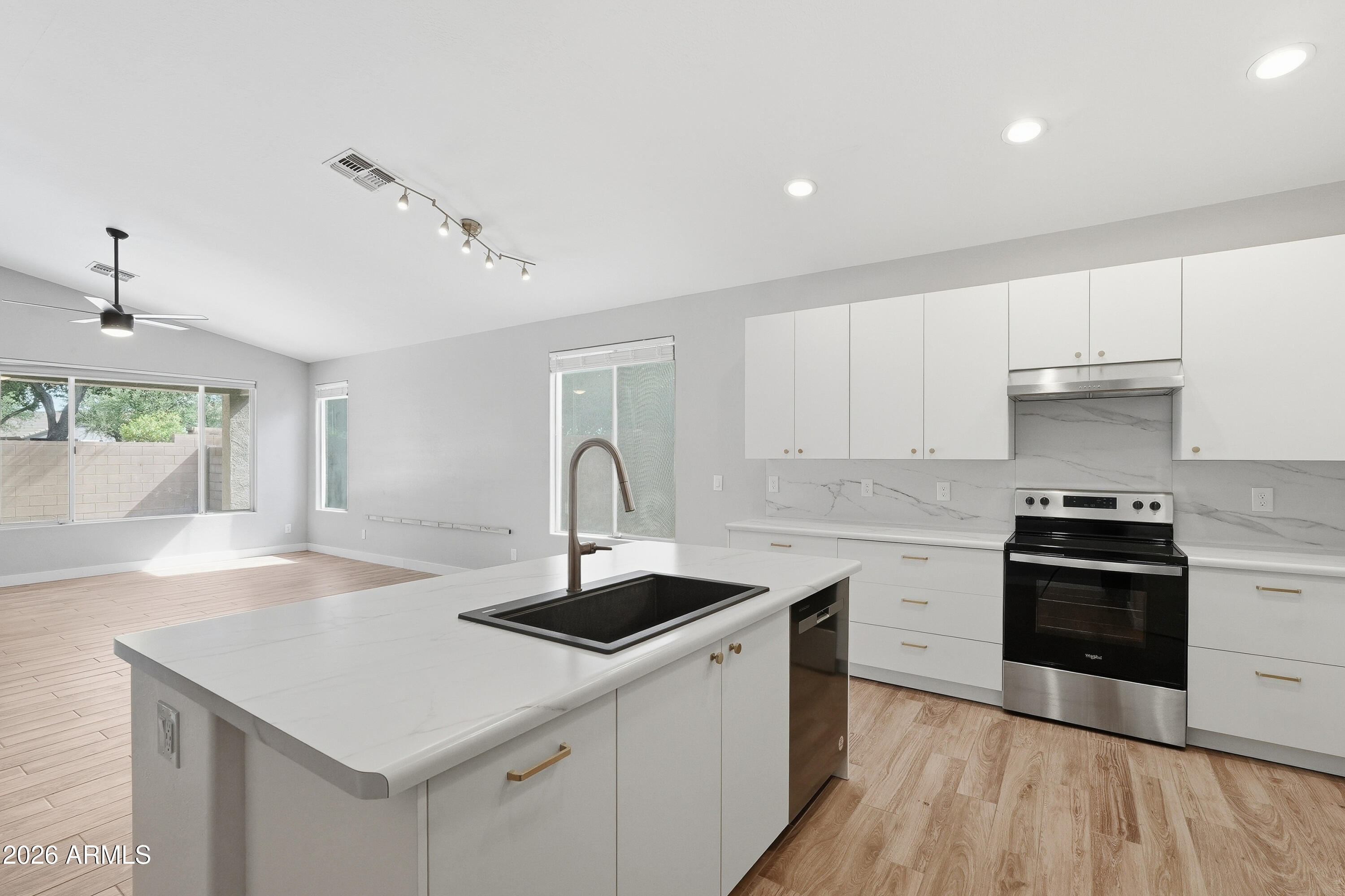 20988 E VIA DEL RANCHO Road