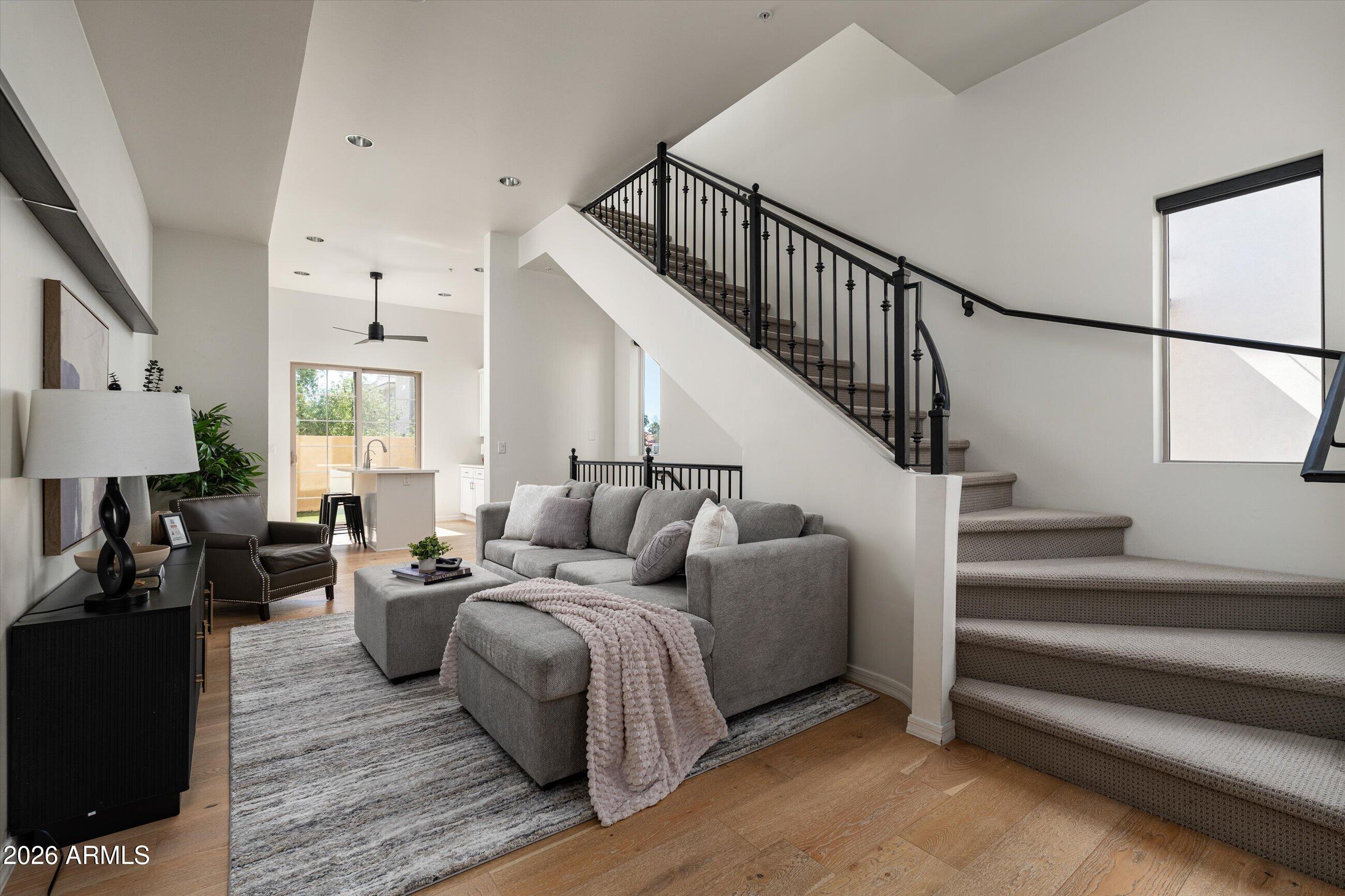 421 W 6TH Street 1013