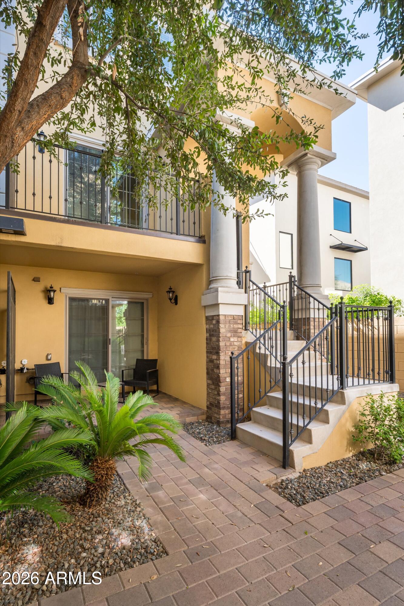 421 W 6TH Street 1013