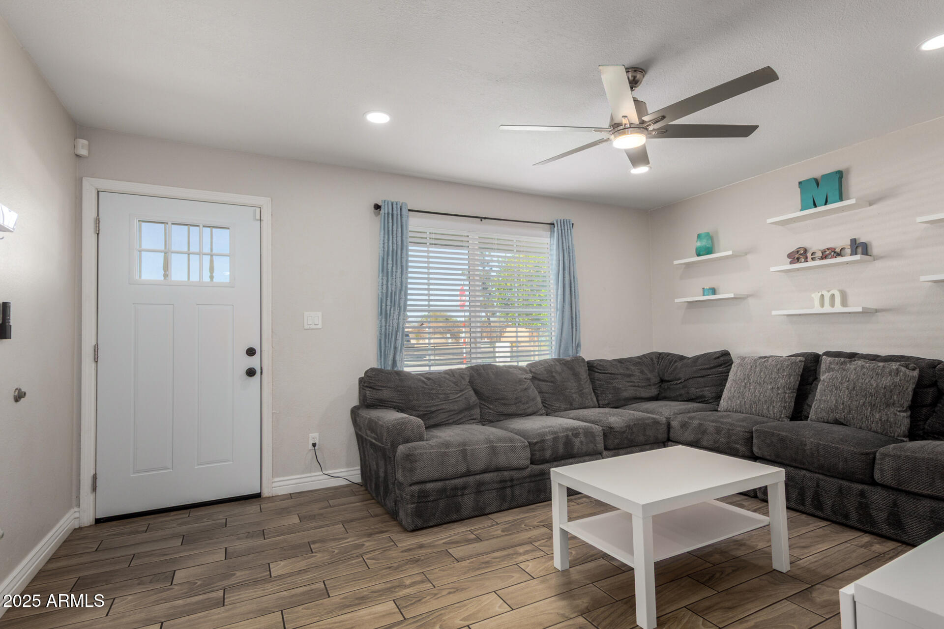 8901 W SELLS Drive