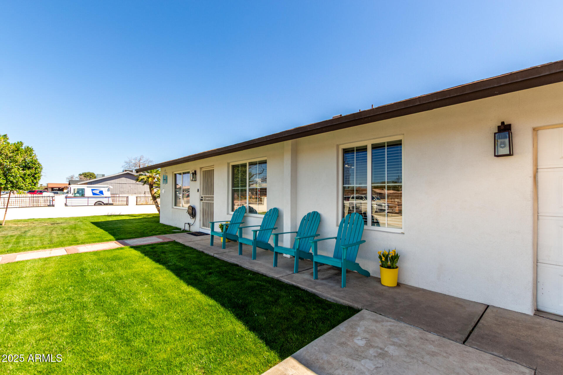 8901 W SELLS Drive