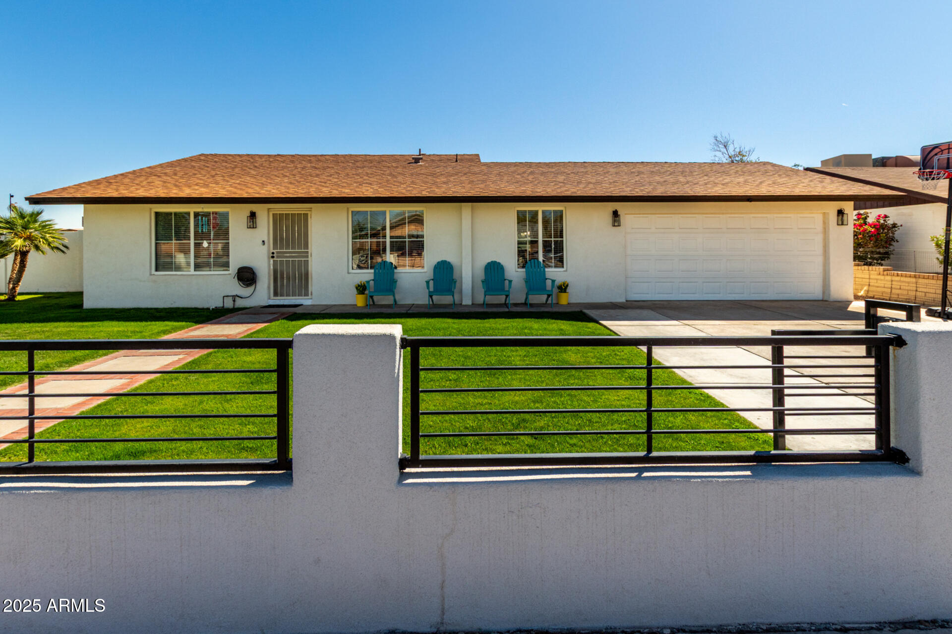 8901 W SELLS Drive