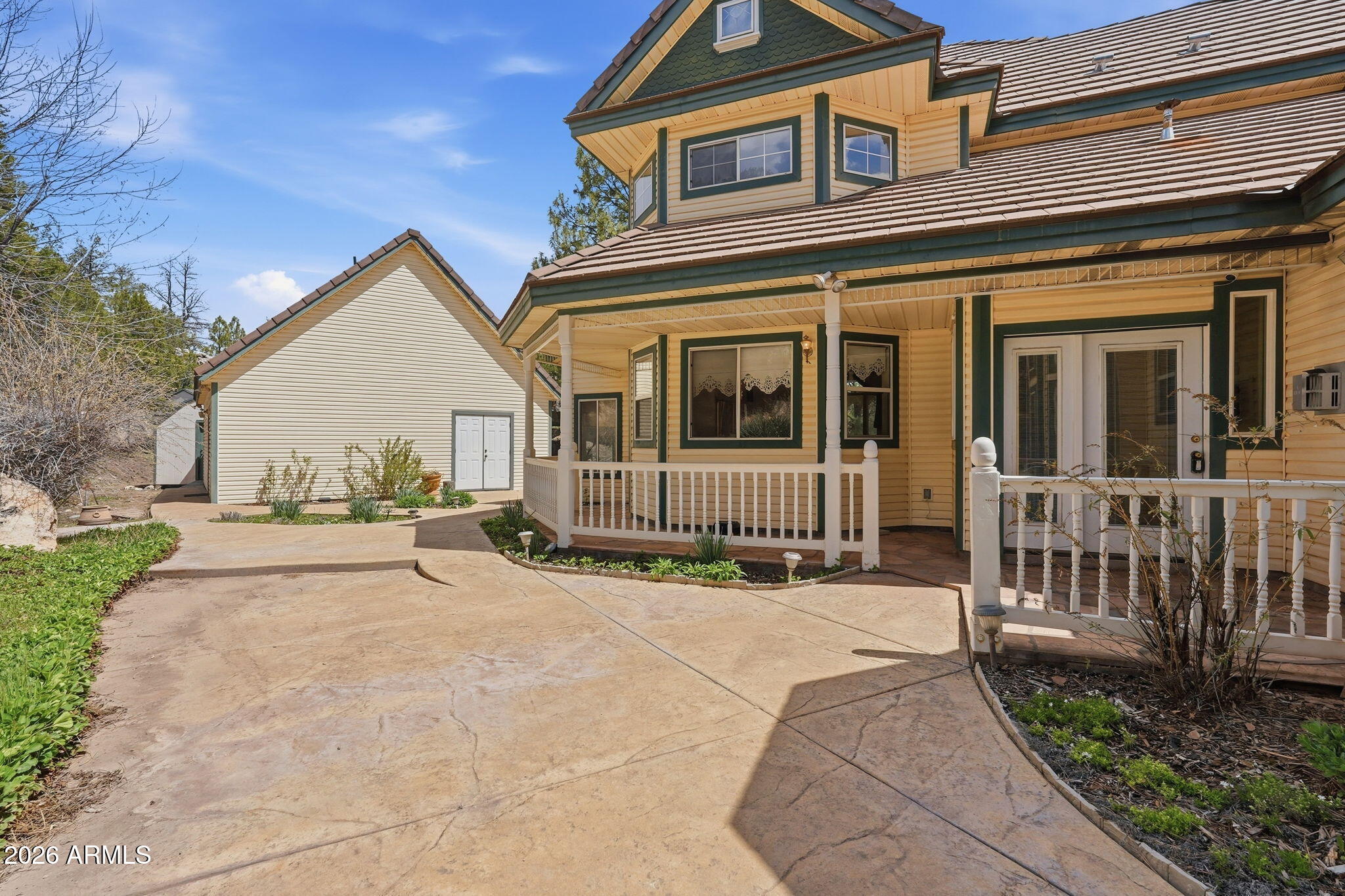 Metes and Bounds per Legal or Assessor Description. Available upon request. - Residential
