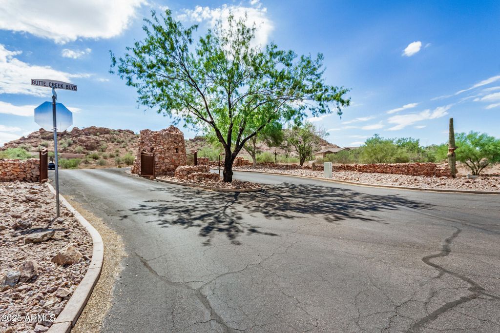Photo of 26636 N El Pedregal Circle #1, San Tan Valley, AZ 85144 (MLS # 6923445)