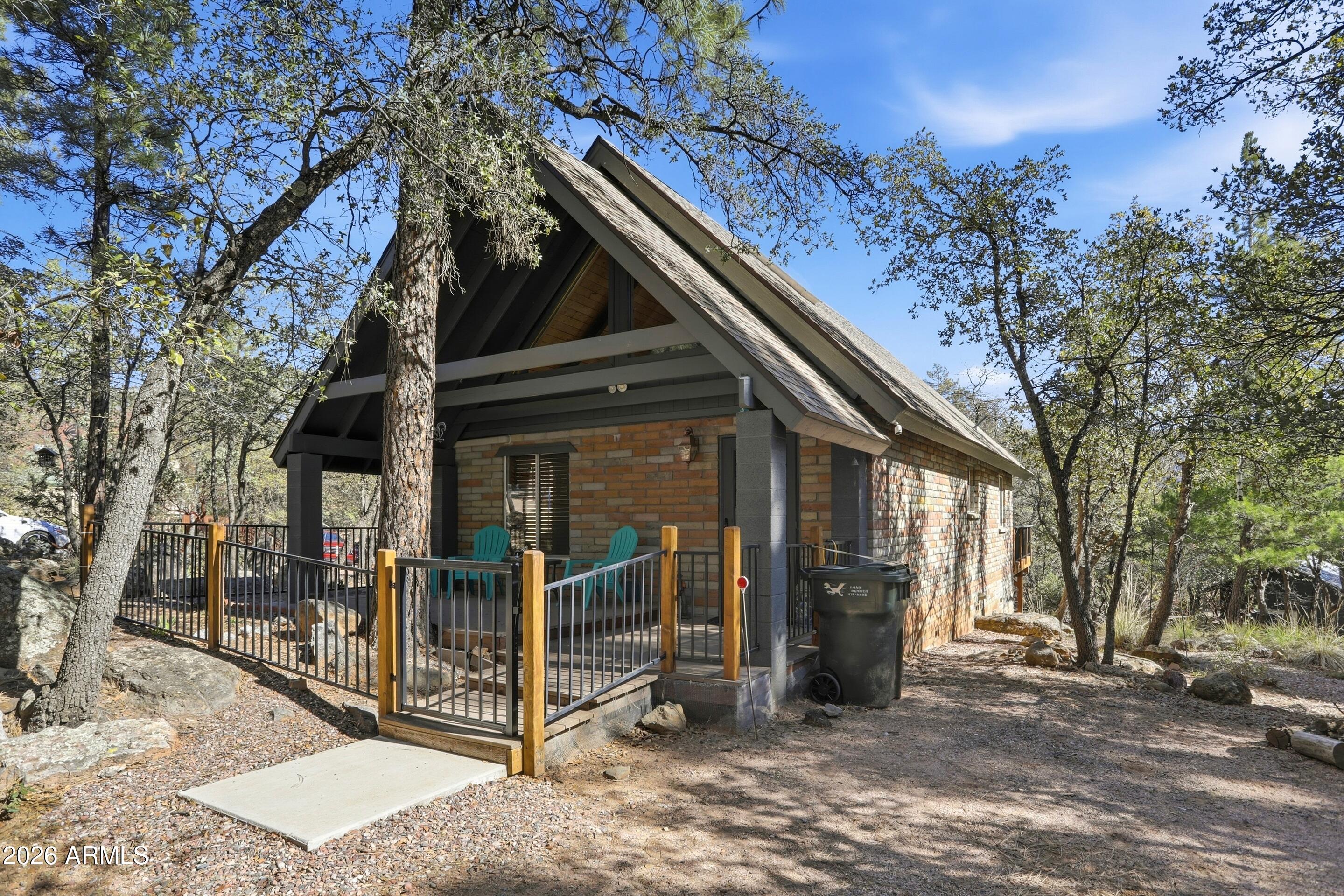 3747 N Mohawk Street